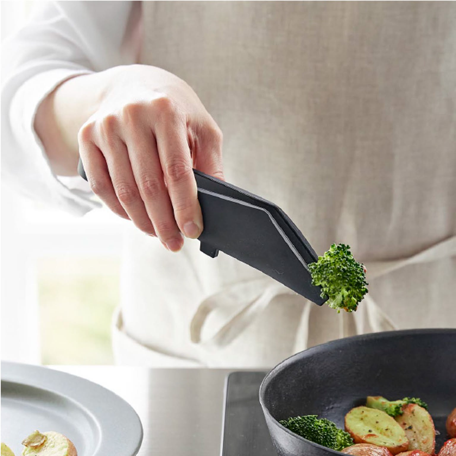 トング
