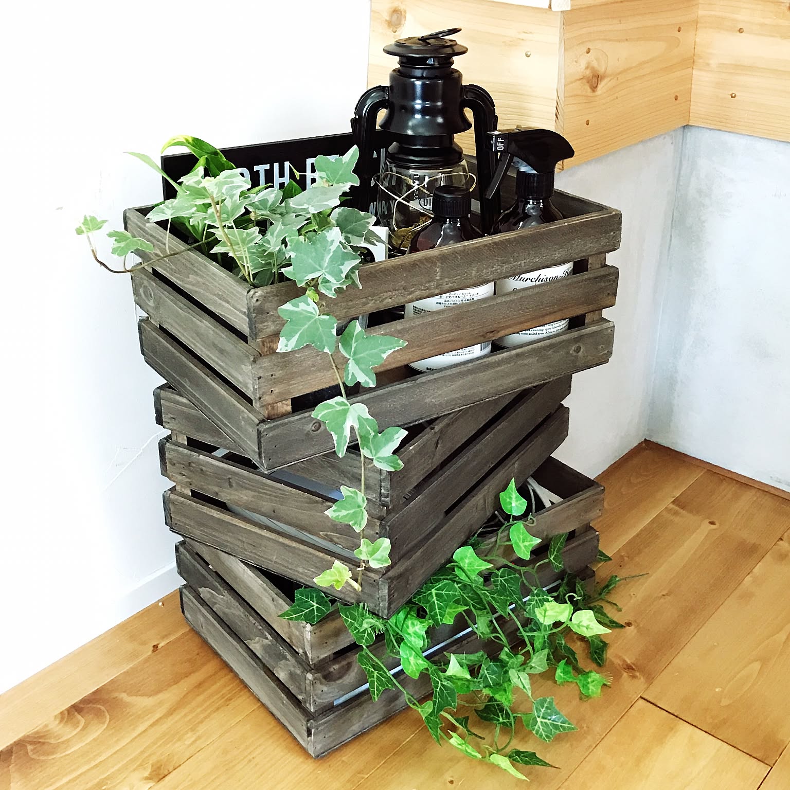 一体どこにしまってるの 隠してすっきり配線収納のワザ Roomclip Mag 暮らしとインテリアのwebマガジン