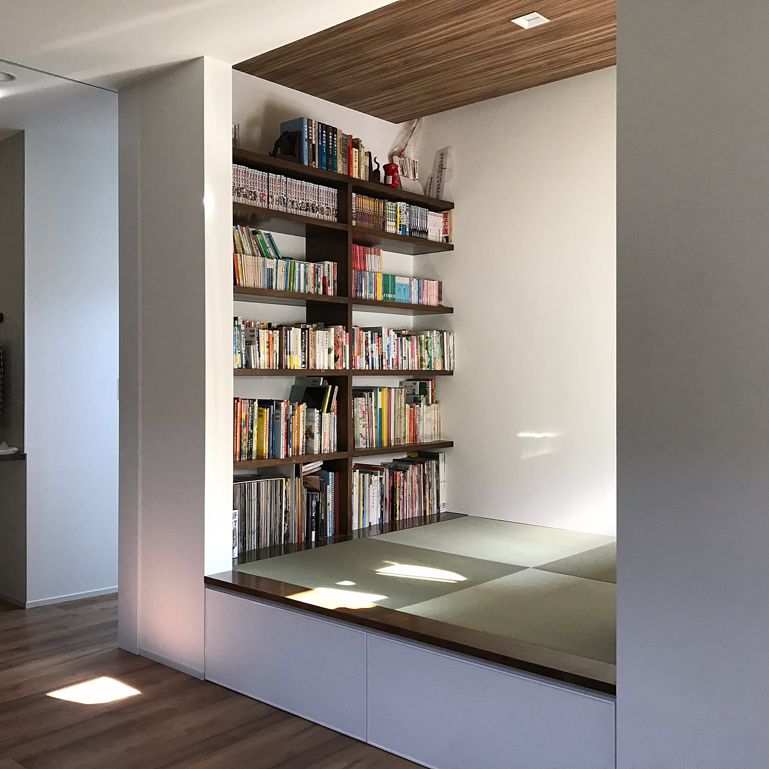 リビングがより好きになる 知りたい 小上がりの使い方 Roomclip Mag 暮らしとインテリアのwebマガジン リビングがより好きになる 知りたい 小上がりの使い方 Roomclip Mag 暮らしとインテリアのwebマガジン