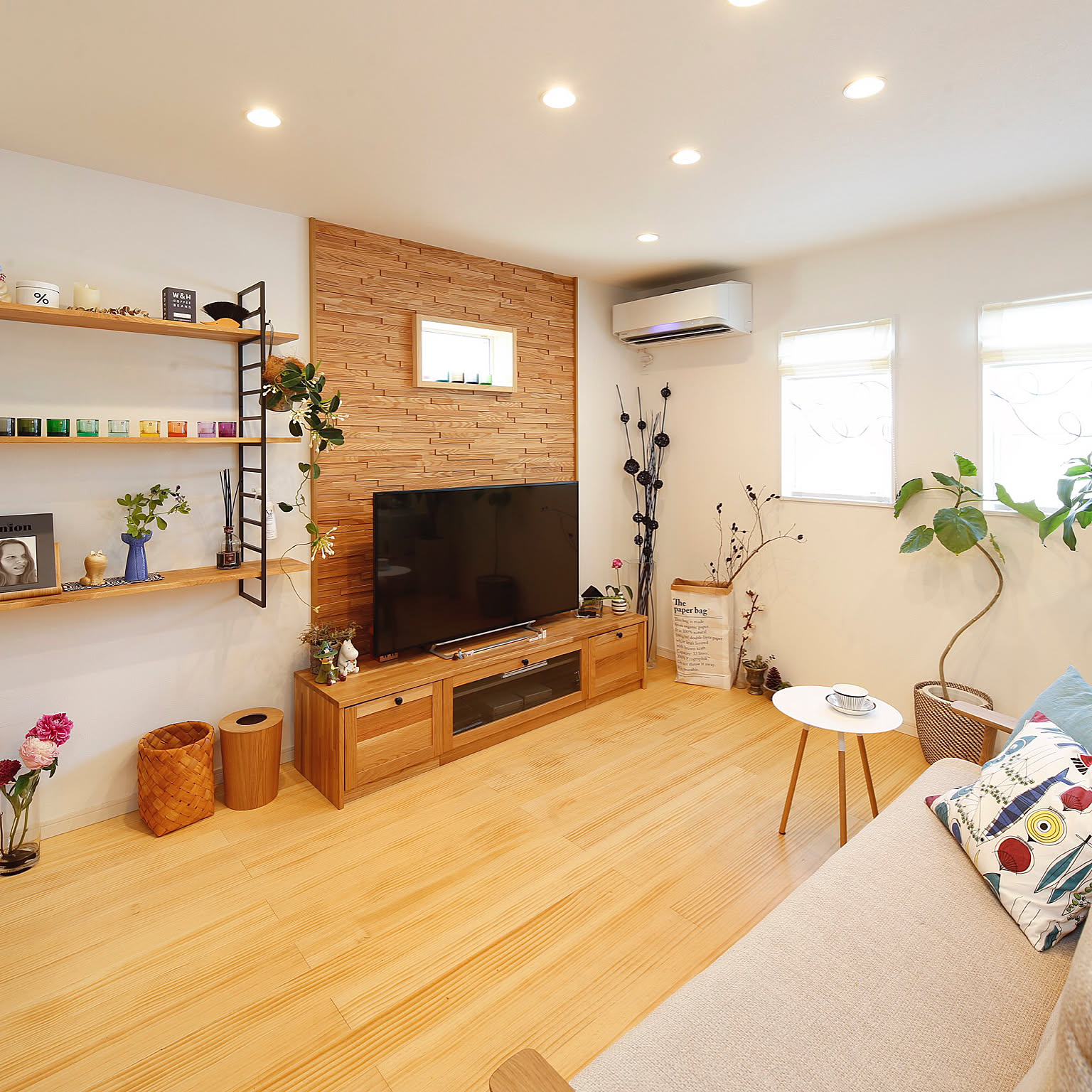 センスアップの強い味方 ウッドタイルのあるお部屋 Roomclip Mag 暮らしとインテリアのwebマガジン