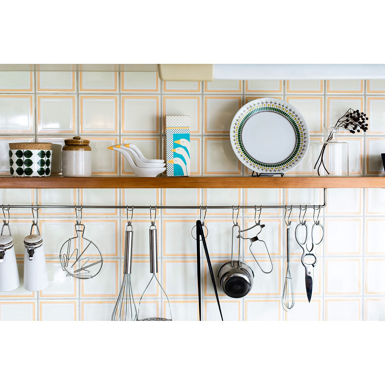 使いやすくスッキリと♡キッチンツールや調理器具の収納法 | RoomClip 