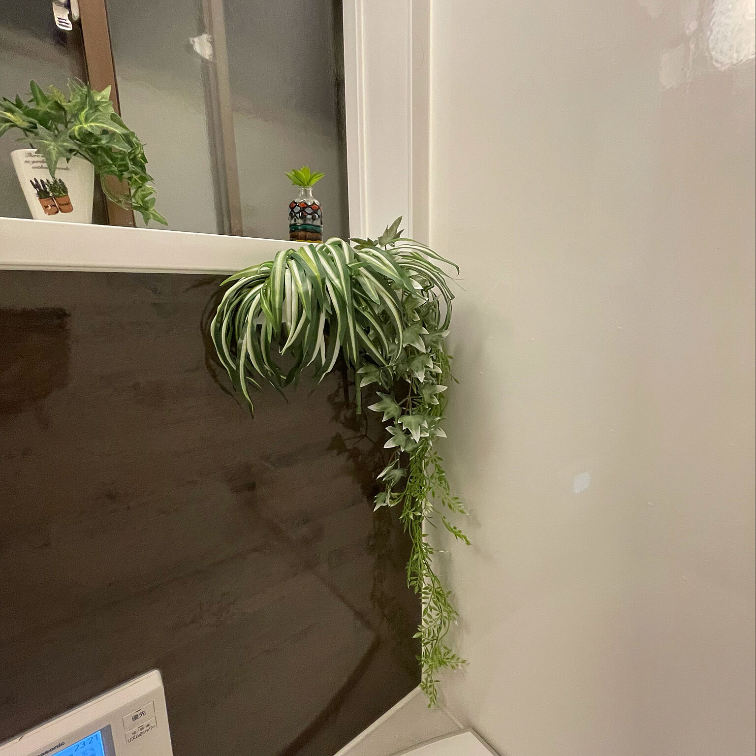 「棚やスペースがなくてもOK♪浴室にフェイクグリーンを飾るテクニック」 by sakuranboさん