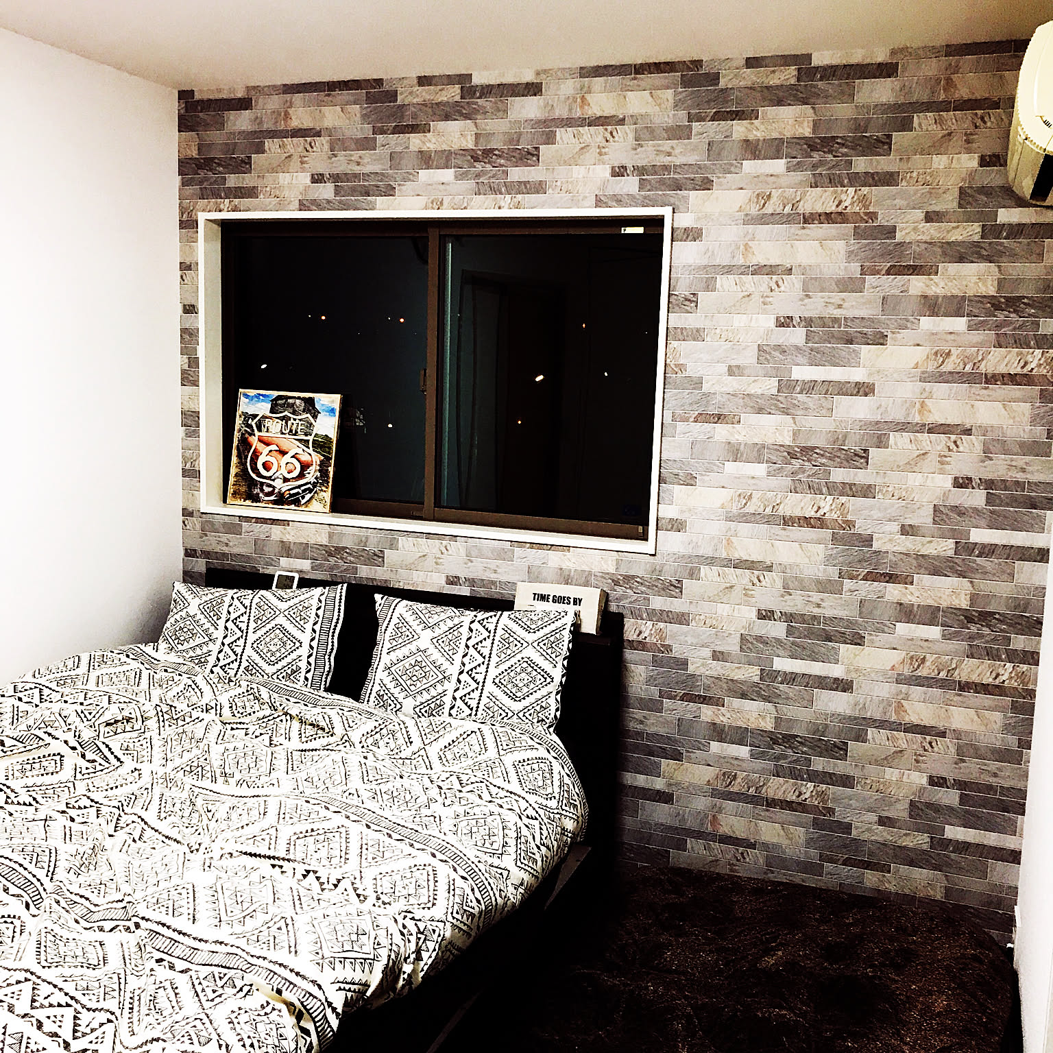 ニトリと無印で 寝室をシンプルに心地よくコーディネート Roomclip Mag 暮らしとインテリアのwebマガジン