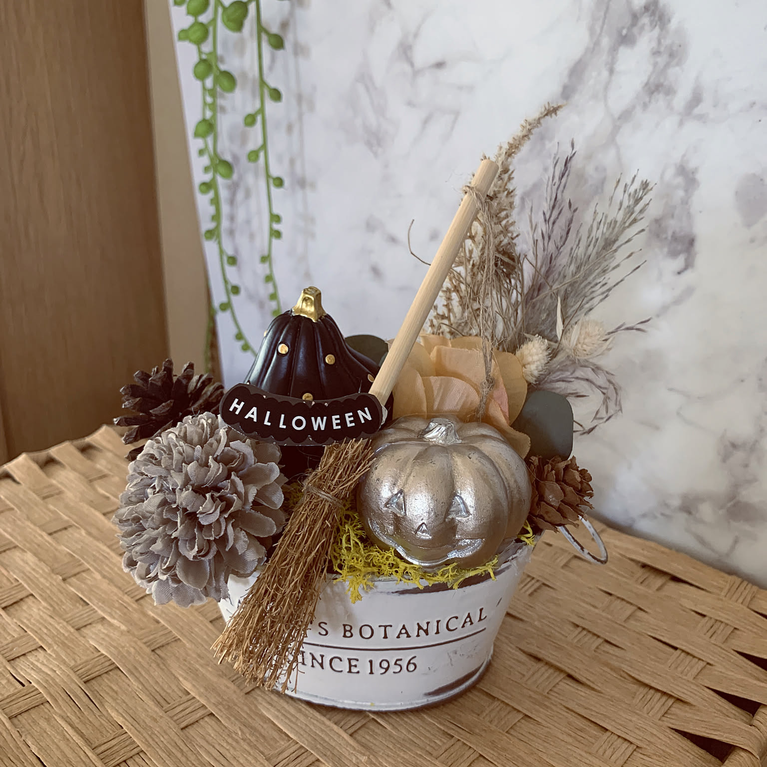 キュートな100均グッズが大活躍 センスあふれるハロウィンディスプレイ Roomclip Mag 暮らしとインテリアのwebマガジン