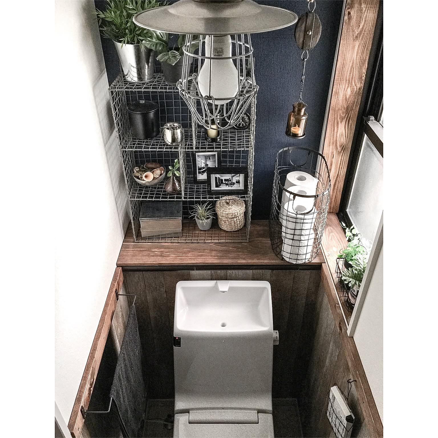 狭いスペースを有効活用 トイレの収納アイディア Roomclip Mag 暮らしとインテリアのwebマガジン