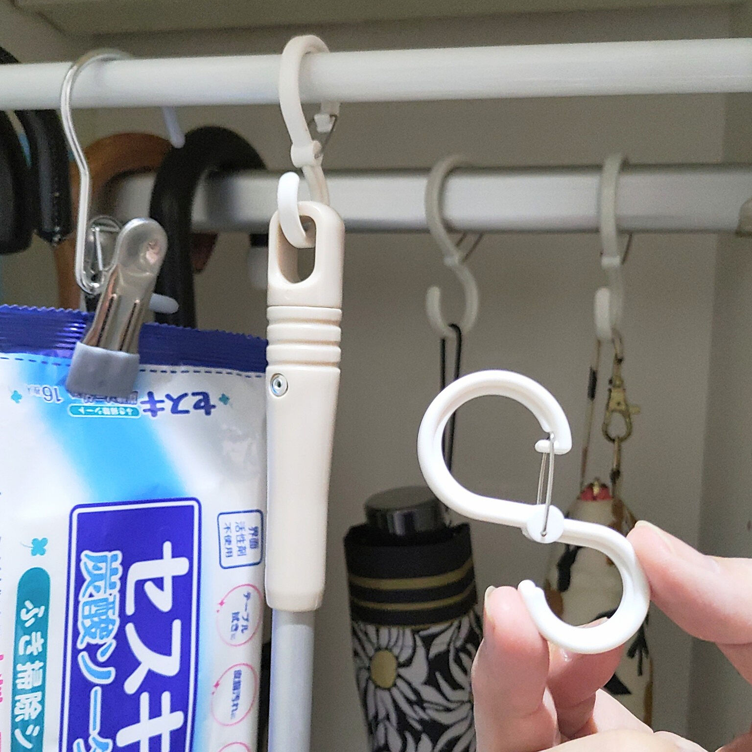 これでおうちの掃除がはかどる 掃除道具の収納に役立つアイテム Roomclip Mag 暮らしとインテリアのwebマガジン