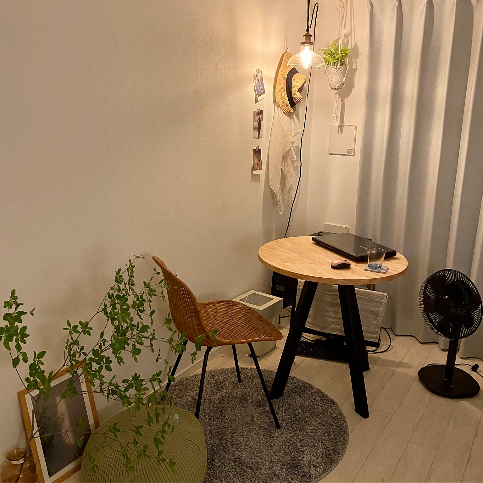 ゆっくり食事を楽しむ 一人暮らしのダイニングスペース Roomclip Mag 暮らしとインテリアのwebマガジン