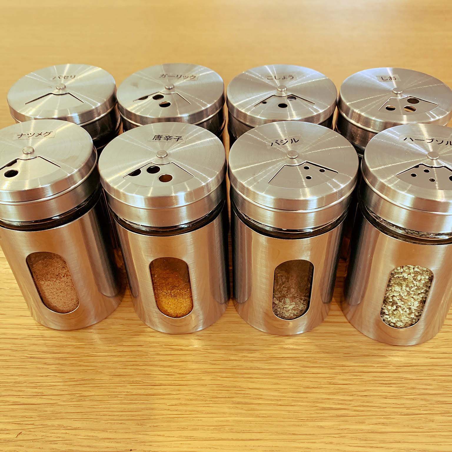 つくって貼って統一感アップ テプラを使ったラベリング術 Roomclip Mag 暮らしとインテリアのwebマガジン