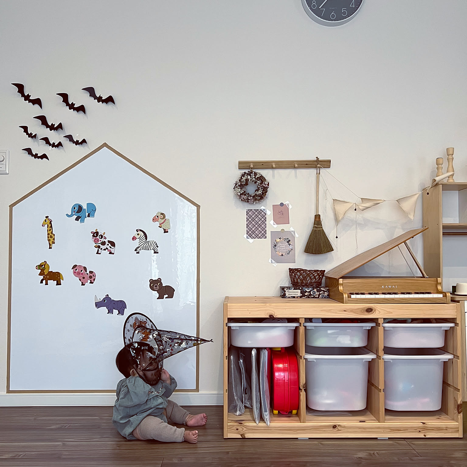 Lounge,ハロウィンインテリア,マグネットシート,マグネットボード,IKEA,子供部屋,おもちゃ収納,キッズスペース,赤ちゃんのいる部屋,海外インテリアに憧れる,キッズスペース (リビング),赤ちゃんスペース,赤ちゃんのいる暮らし,こどものいる暮らし,韓国インテリア mokkeの部屋