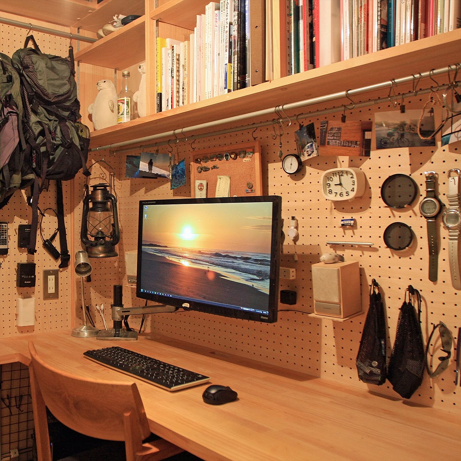 収納もディスプレイも自由自在 有孔ボードを使ったdiyアイディア Roomclip Mag 暮らしとインテリアのwebマガジン
