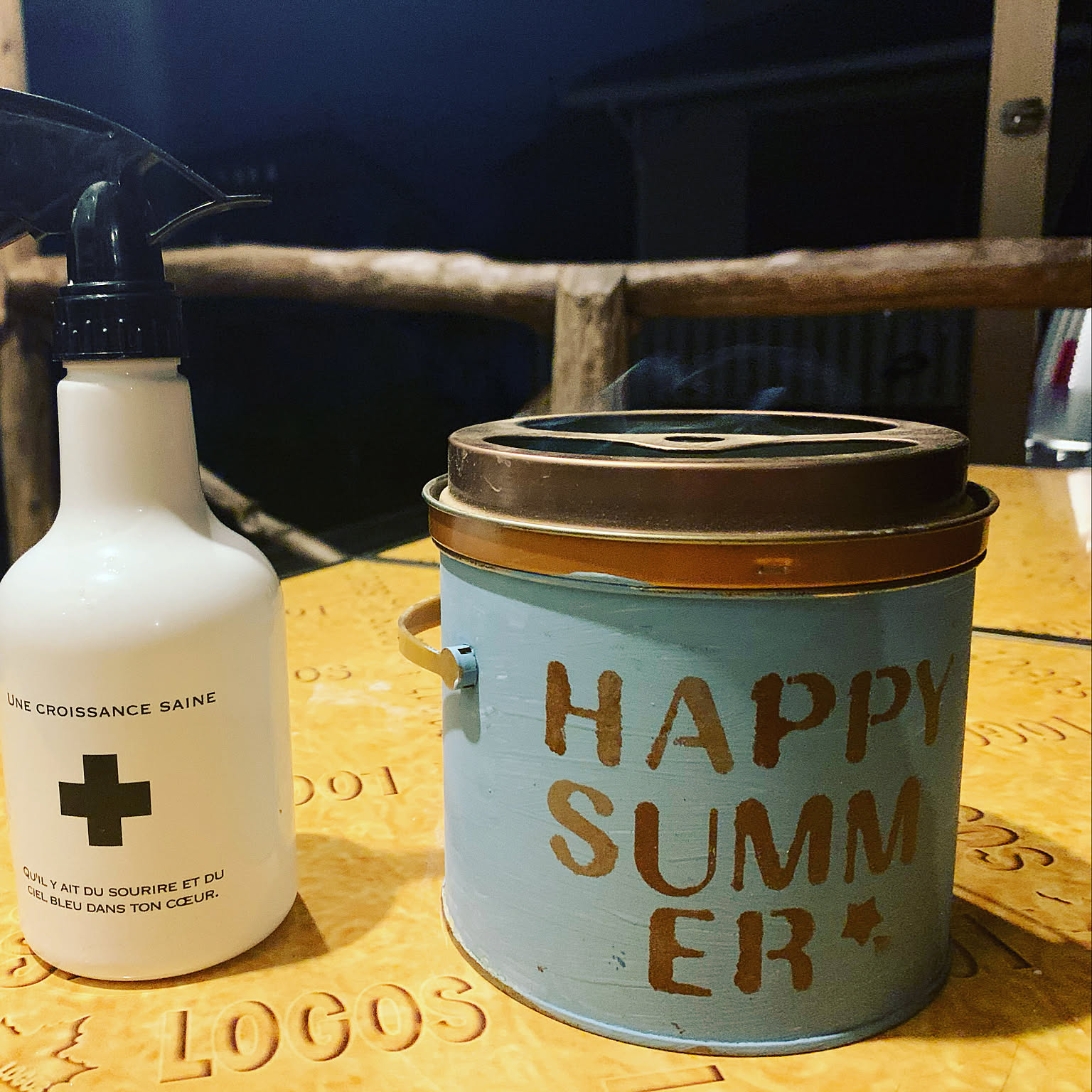 アイテムを好みのデザインに変身 ステンシルでかんたんdiy Roomclip Mag 暮らしとインテリアのwebマガジン