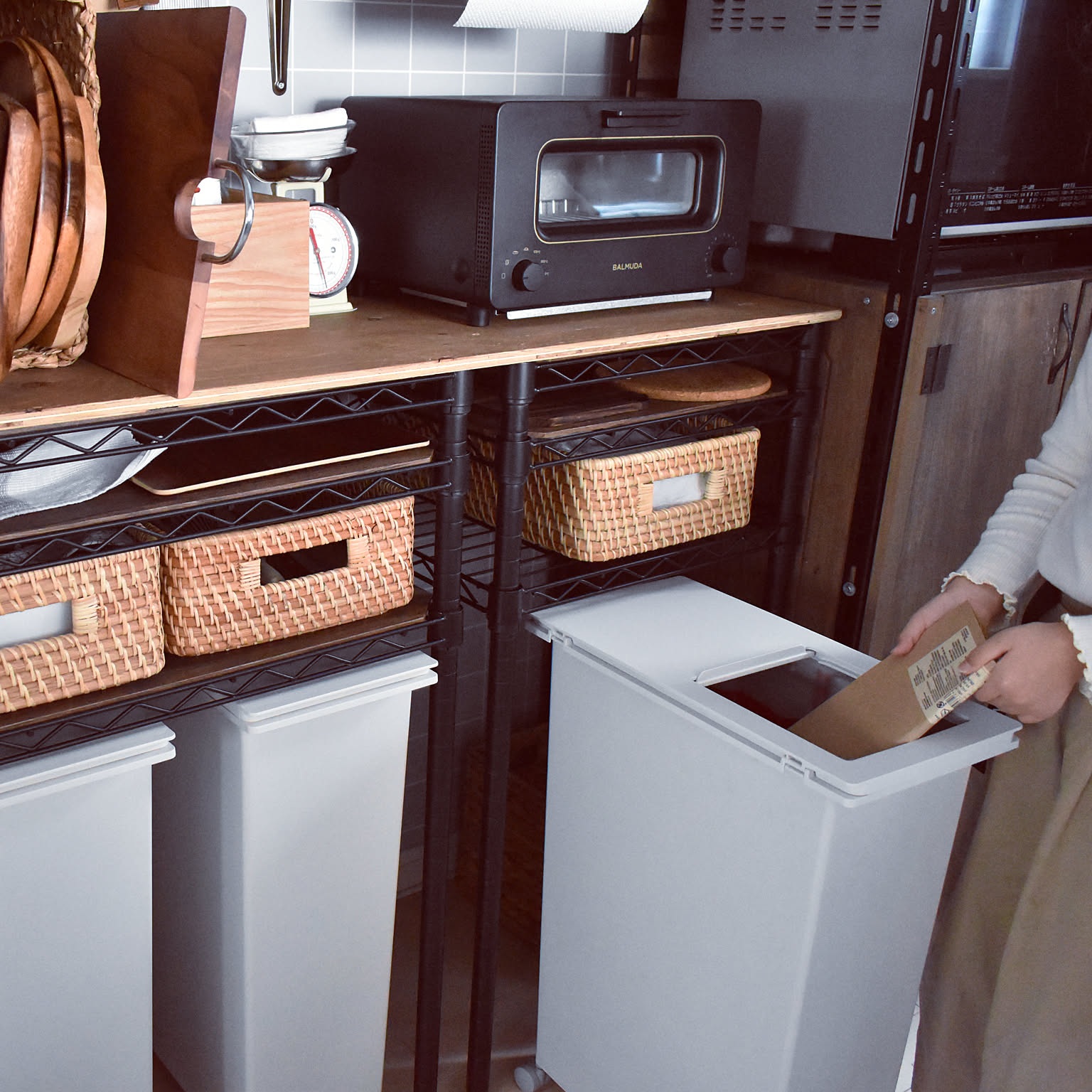 シンプルなデザインと使い勝手が魅力 家中で大活躍する無印良品のゴミ箱 Roomclip Mag 暮らしとインテリアのwebマガジン