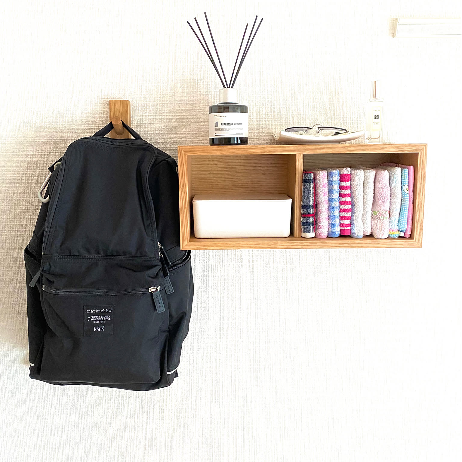 整理整頓でお出掛けの支度がスムーズに ハンカチの収納アイデア Roomclip Mag 暮らしとインテリアのwebマガジン