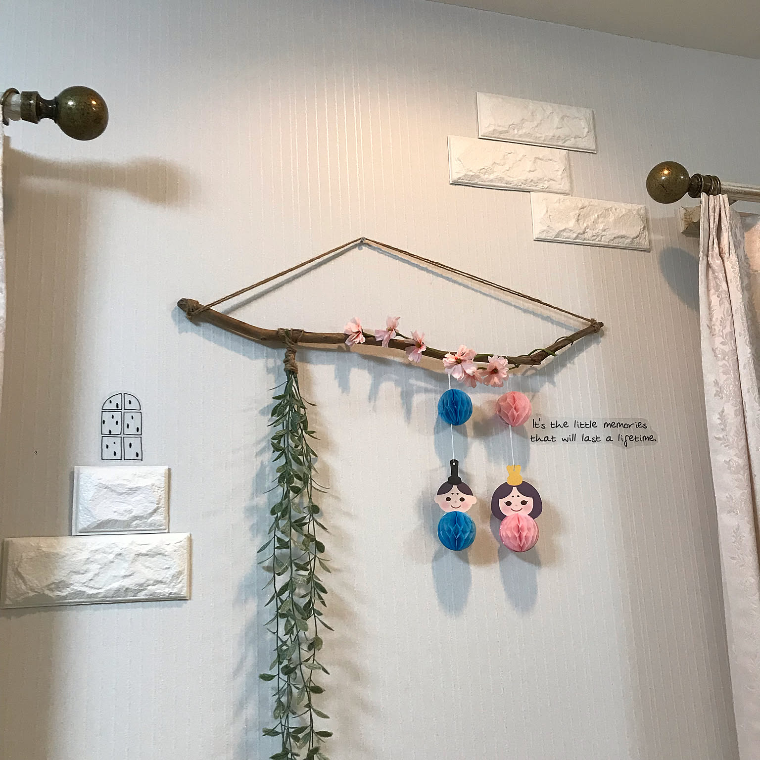 ひな祭りの雰囲気が盛り上がる 100均で楽しむひな祭りの実例10選 Roomclip Mag 暮らしとインテリアのwebマガジン ひな祭りの雰囲気が盛り上がる 100均で楽しむひな祭りの実例10選 Roomclip Mag 暮らしとインテリアのwebマガジン