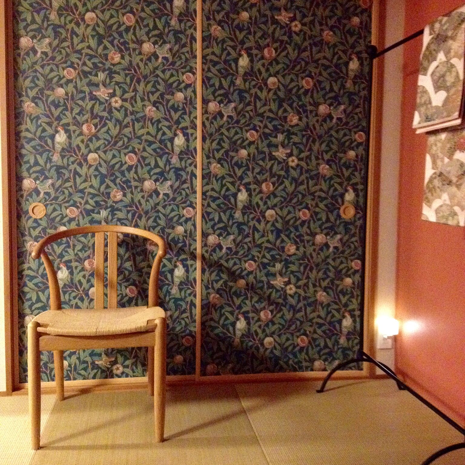 気品と優雅さをまとうお部屋に。空間を魅せるウィリアム・モリスのデザイン