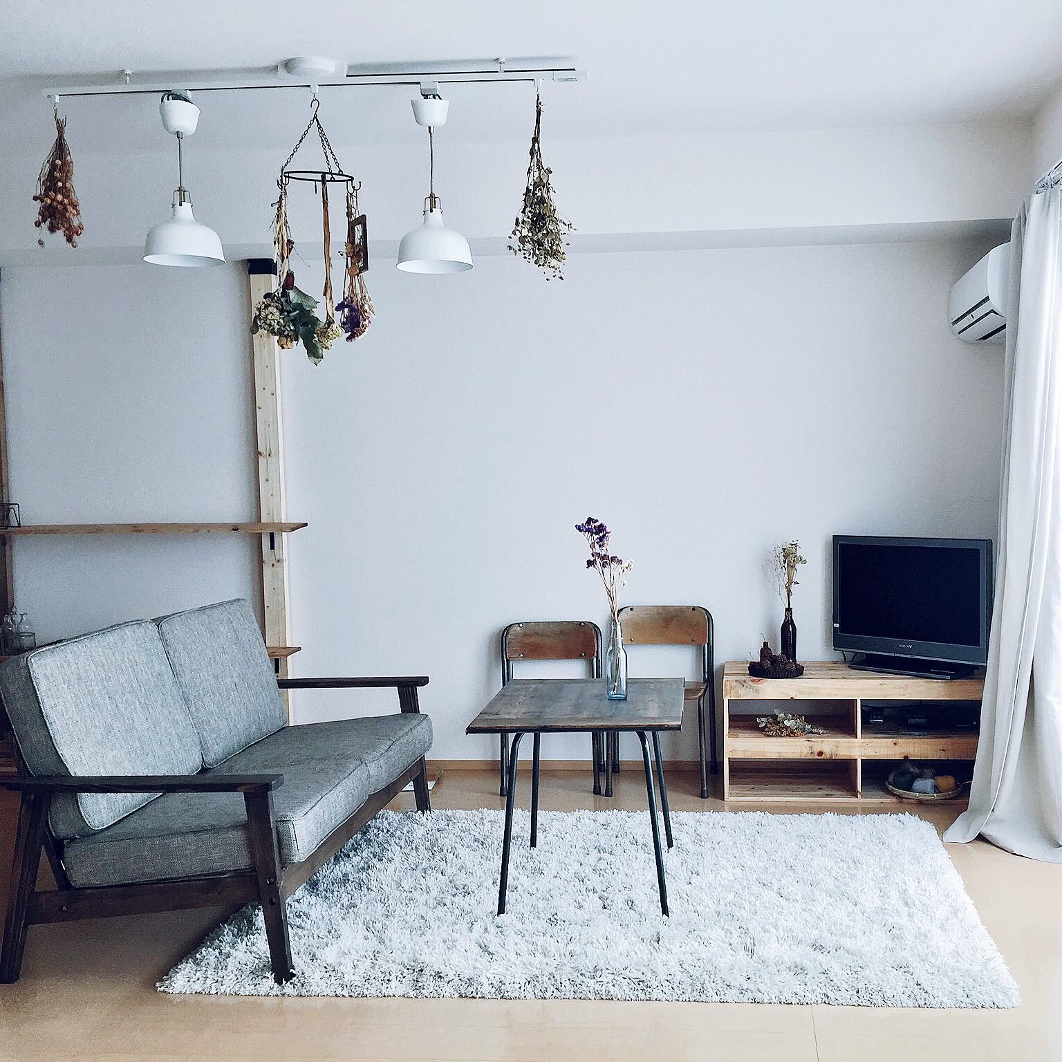 魅力をチェック 塩系インテリア 部屋別カタログ Roomclip Mag 暮らしとインテリアのwebマガジン