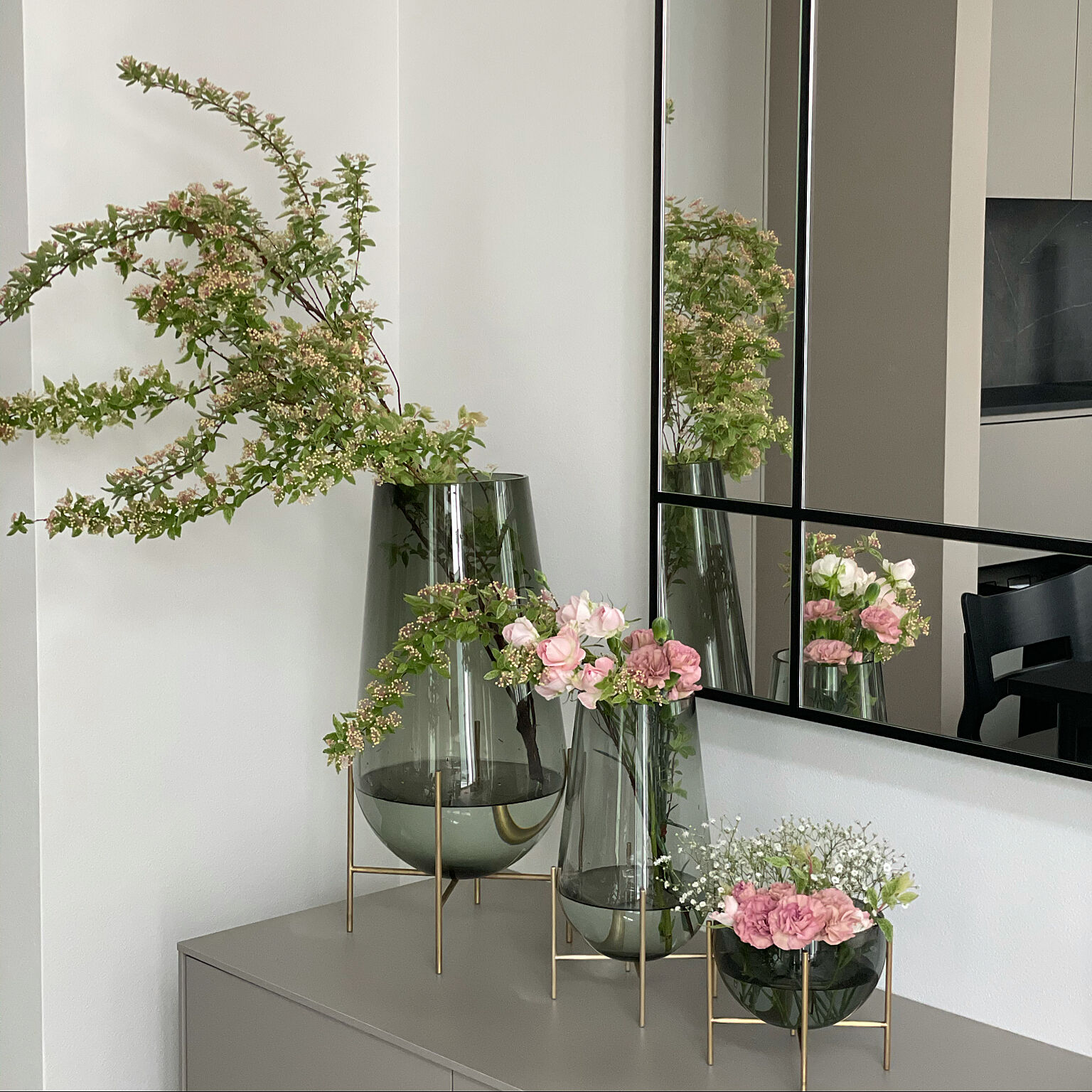 花と緑のある豊かな空間作り☆お気に入りの花器のある風景 | RoomClip