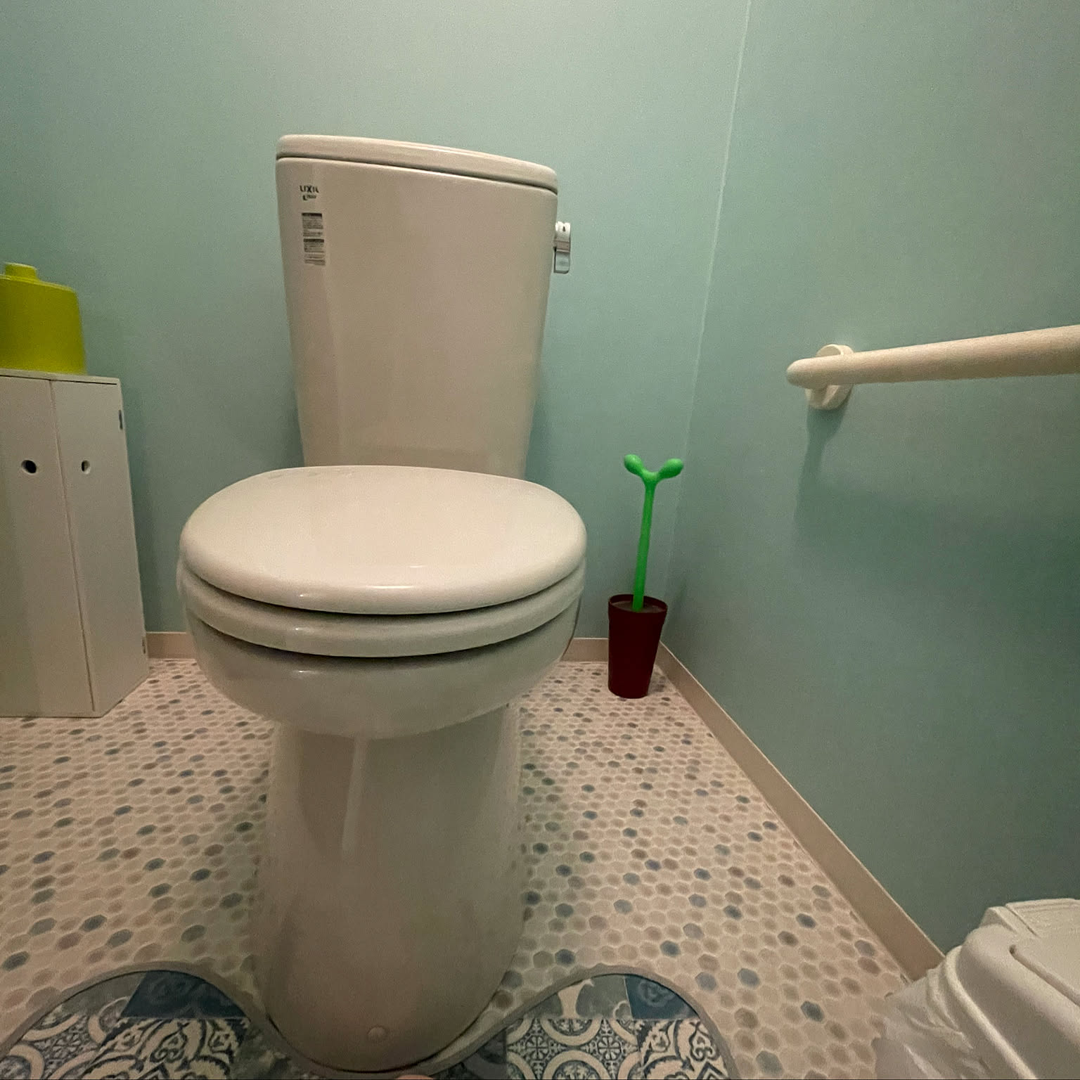 キレイなトイレの必需品 ユーザーさん愛用の トイレブラシ 10選 Roomclip Mag 暮らしとインテリアのwebマガジン