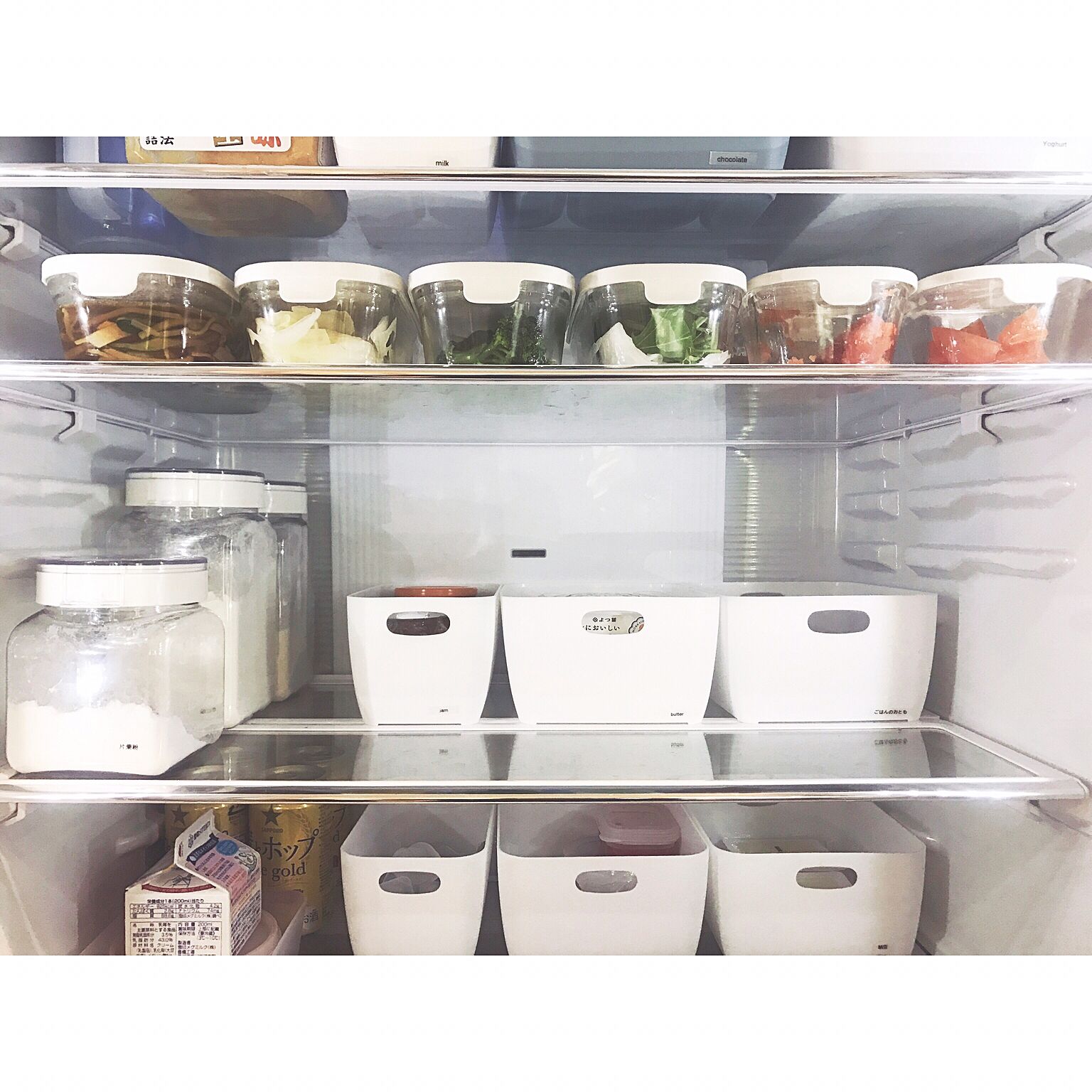 冷蔵庫を使いやすく 整理に便利なプラスチックケース10選 Roomclip Mag 暮らしとインテリアのwebマガジン