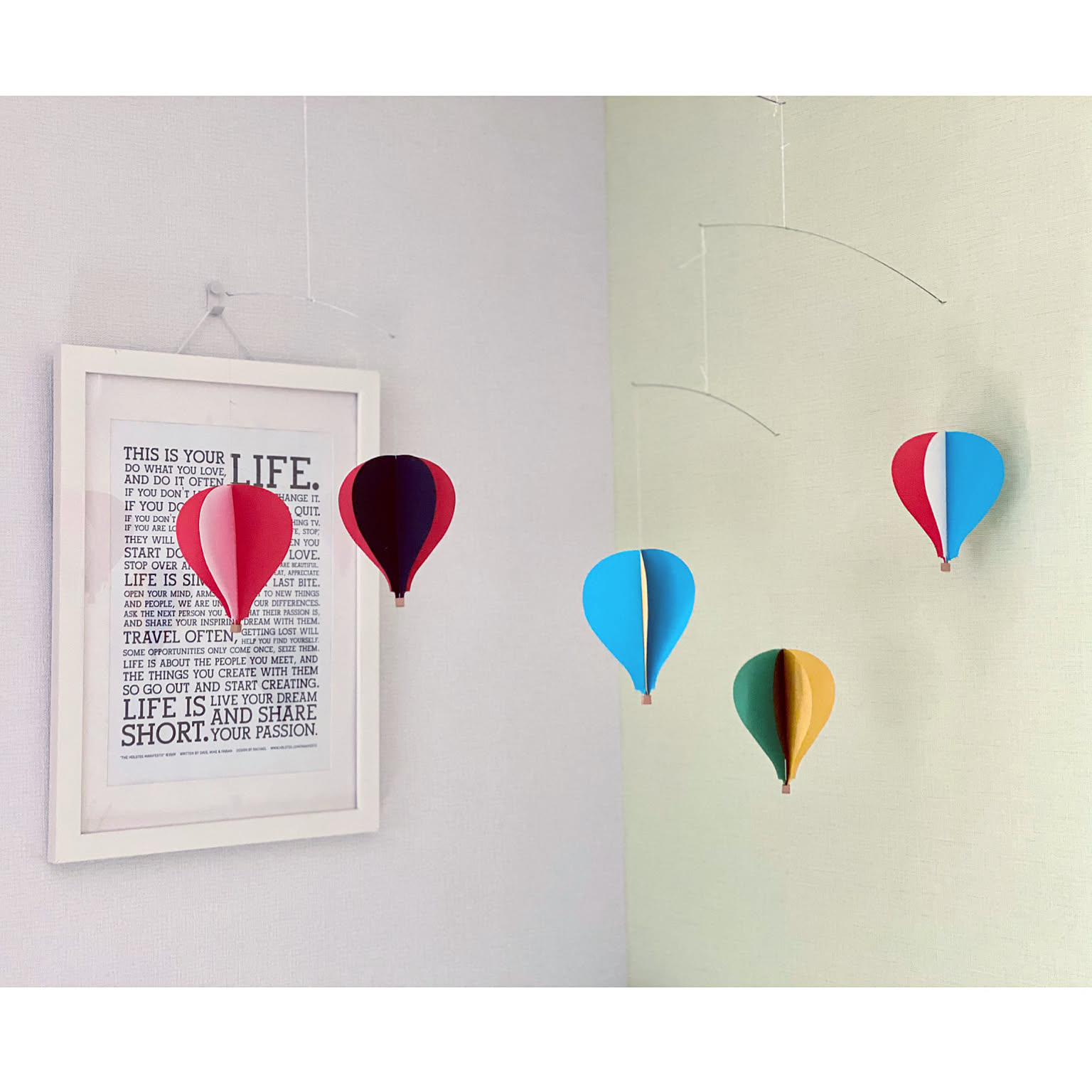 ゆらめくアートな時間と空間を モビールのある風景10選 Roomclip Mag 暮らしとインテリアのwebマガジン ゆらめくアートな時間と空間を モビールのある風景10選 Roomclip Mag 暮らしとインテリアのwebマガジン