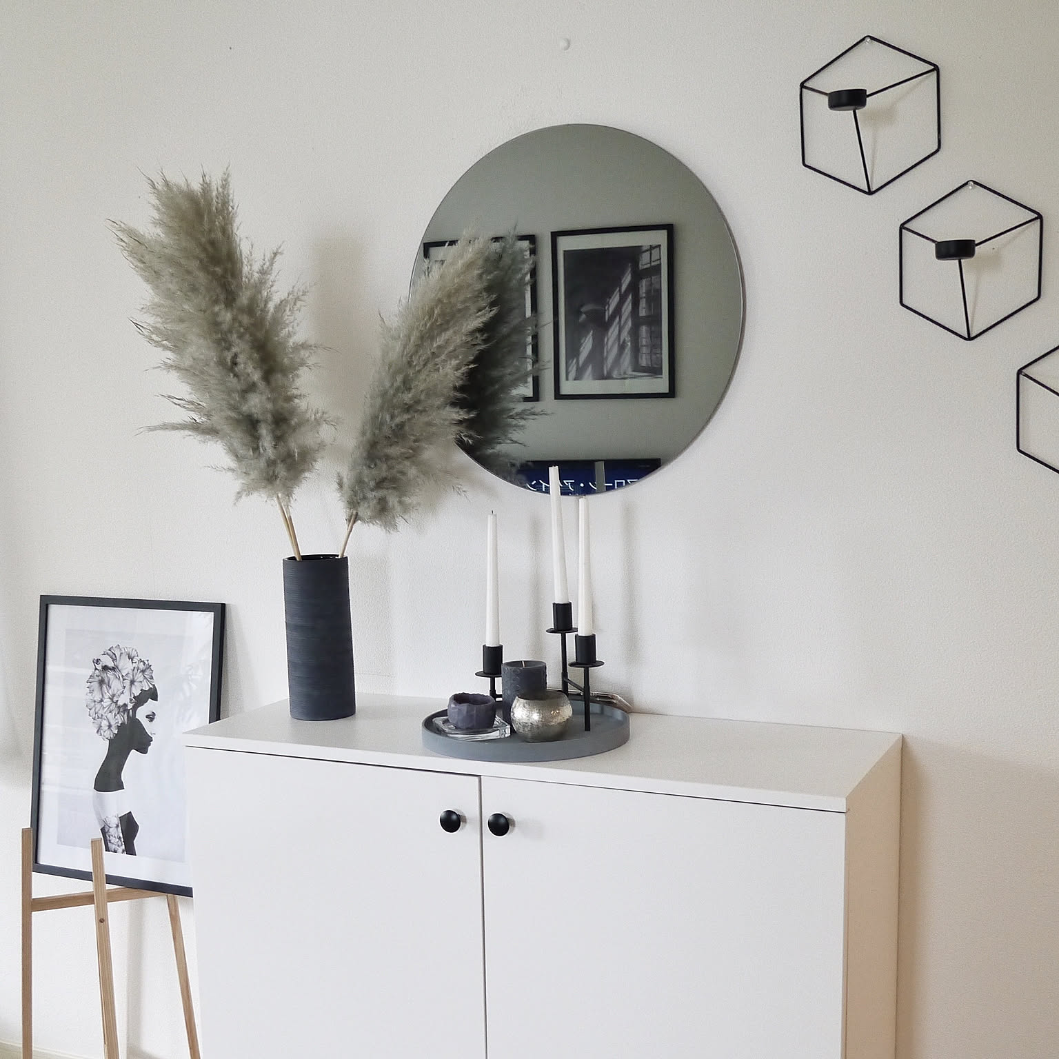 シックな雰囲気を演出してくれる グレーを取り入れたインテリア10選 Roomclip Mag 暮らしとインテリアのwebマガジン