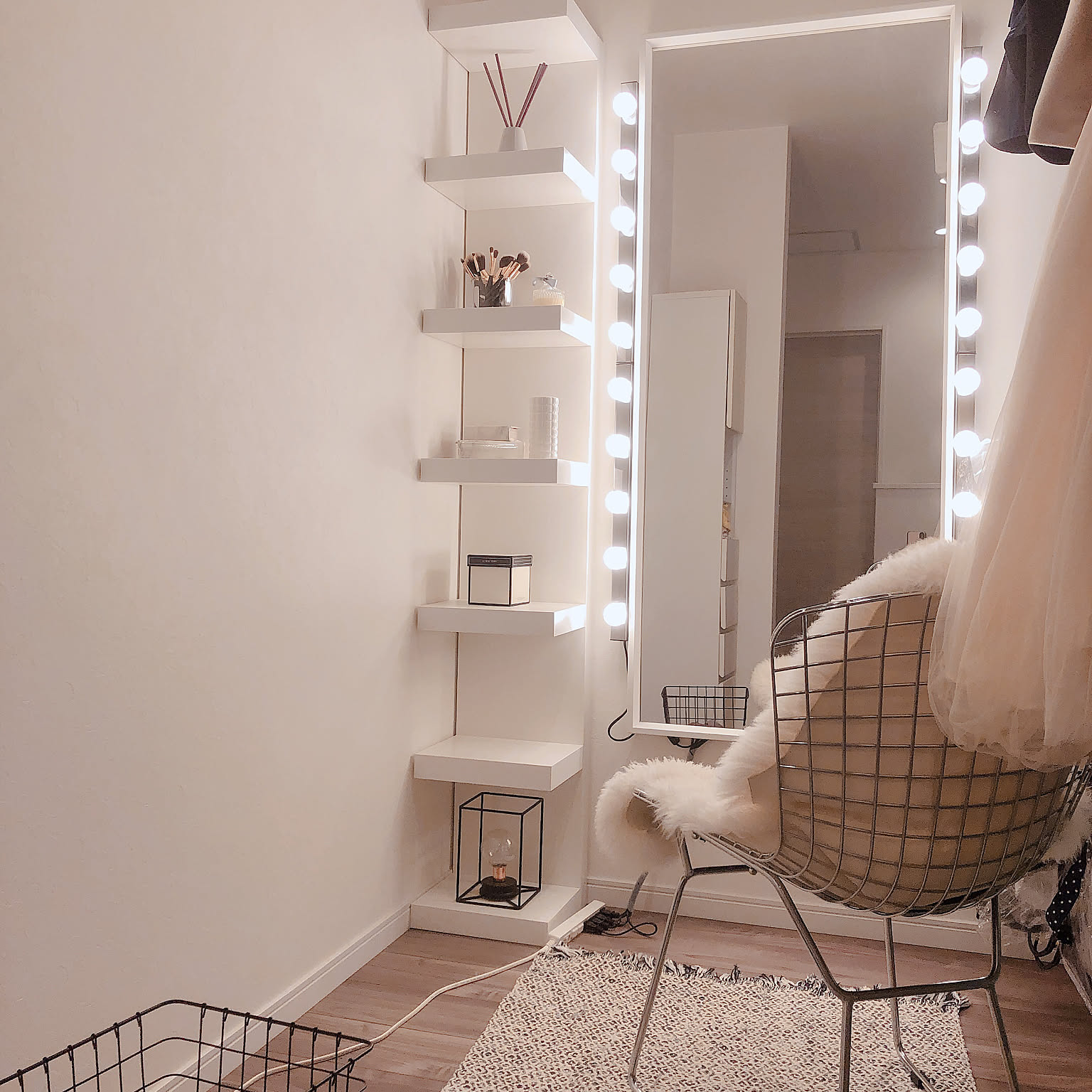 美しさを意識して ウォークインクローゼットの美的収納法 Roomclip Mag 暮らしとインテリアのwebマガジン