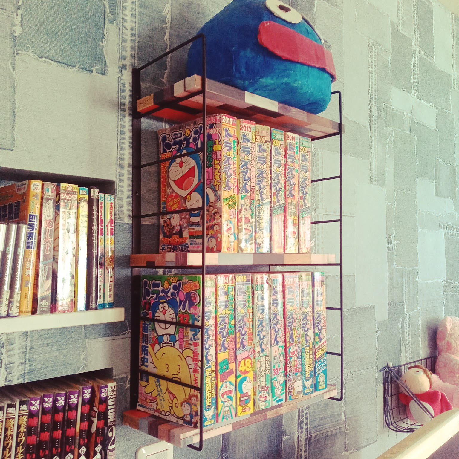 壁面収納はダイソーで叶える 見栄えも使い勝手もばっちりのアイディア集 Roomclip Mag 暮らしとインテリアのwebマガジン