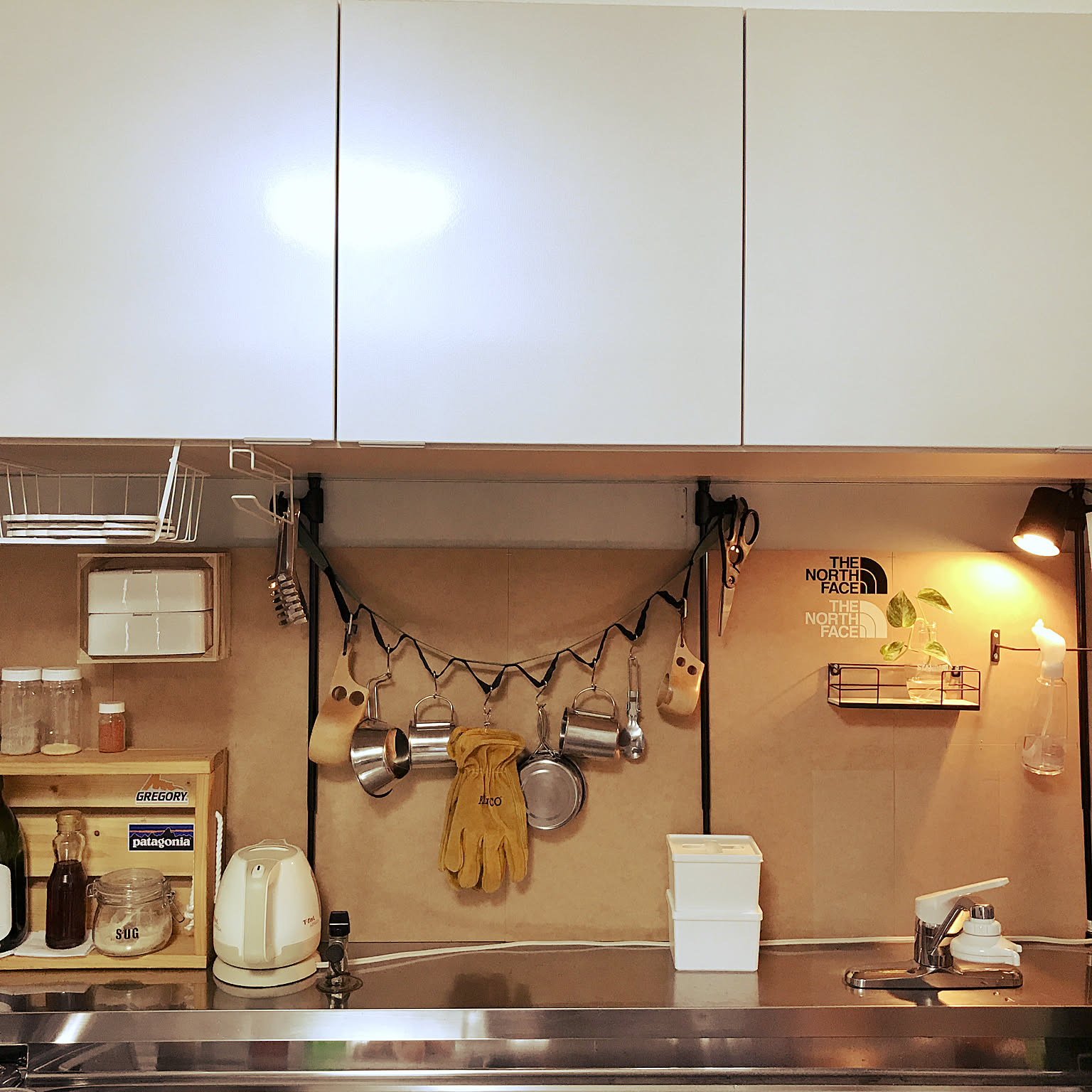 さりげなく使うのが格好いい インドアでも映えるセリアのアウトドアグッズ Roomclip Mag 暮らしとインテリアのwebマガジン