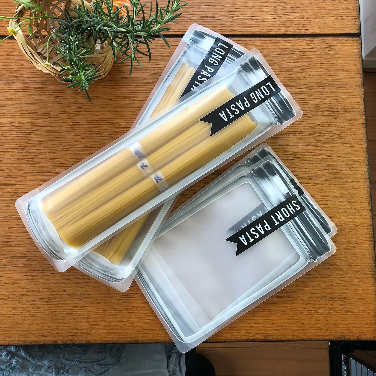 パスタの保管どうしてる おすすめ収納アイテムと収納のコツ Roomclip Mag 暮らしとインテリアのwebマガジン