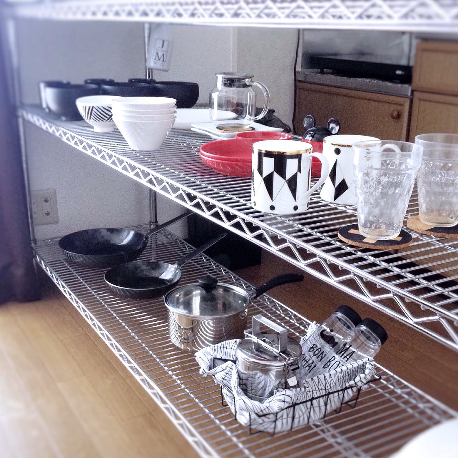 スッキリ快適 キッチンのミニマル収納術 Roomclip Mag 暮らしとインテリアのwebマガジン