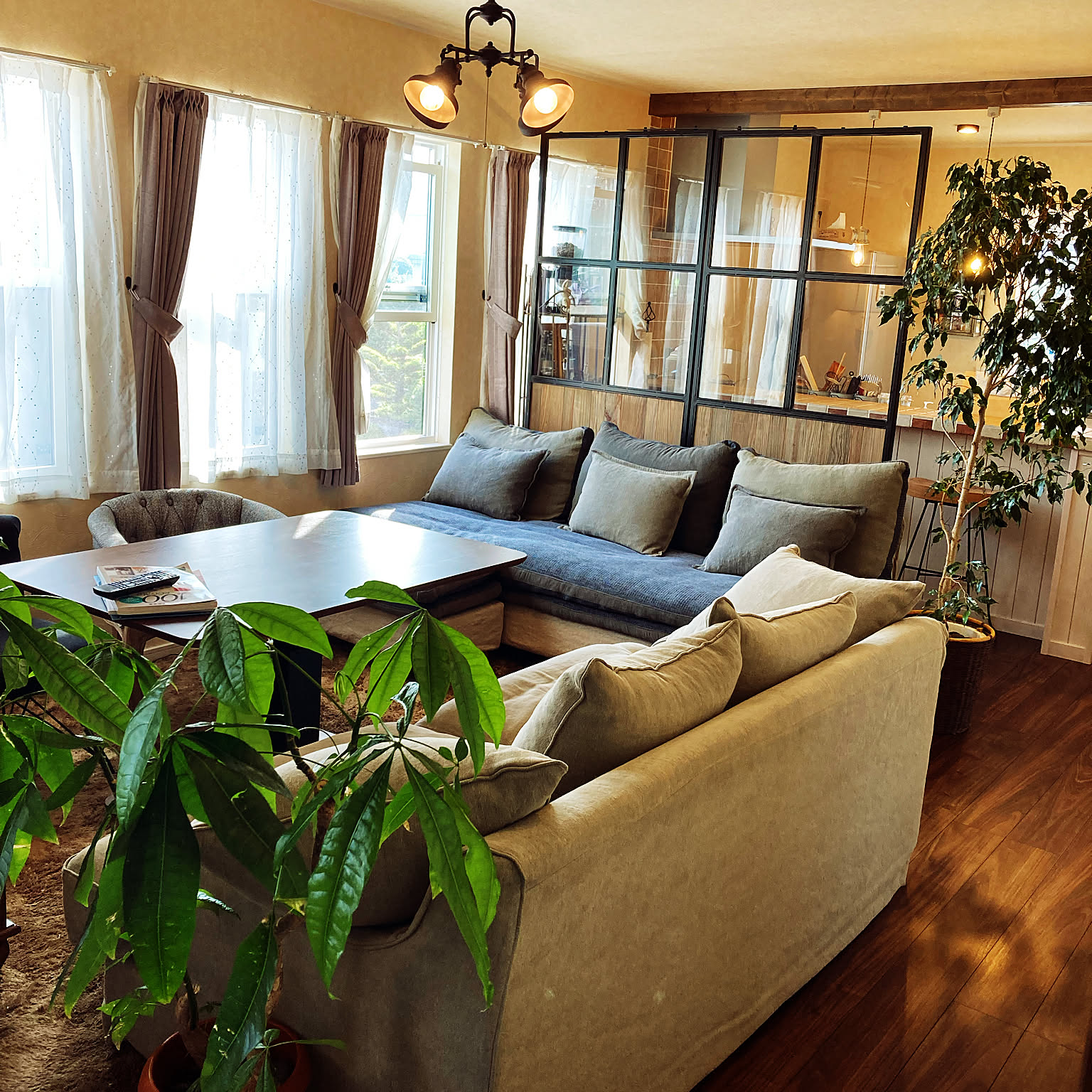 夢と遊びを散りばめた 心をくすぐるプロヴァンス風2階建てのお家 By Jill Low19さん Roomclip Mag 暮らしと インテリアのwebマガジン