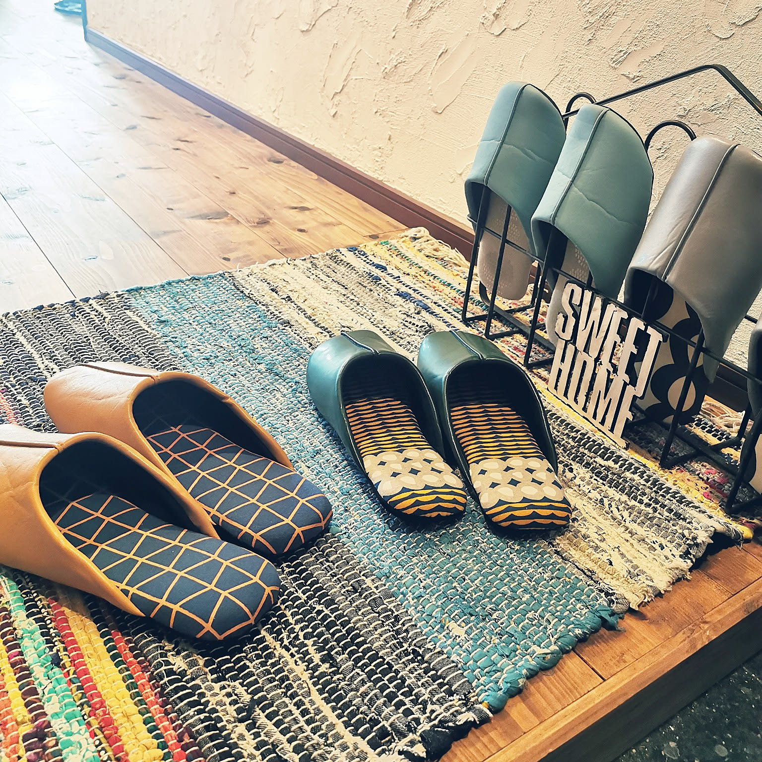 お家の中でも足元に気を抜かない 気分が上がる ルームシューズ 10選 Roomclip Mag 暮らしとインテリアのwebマガジン