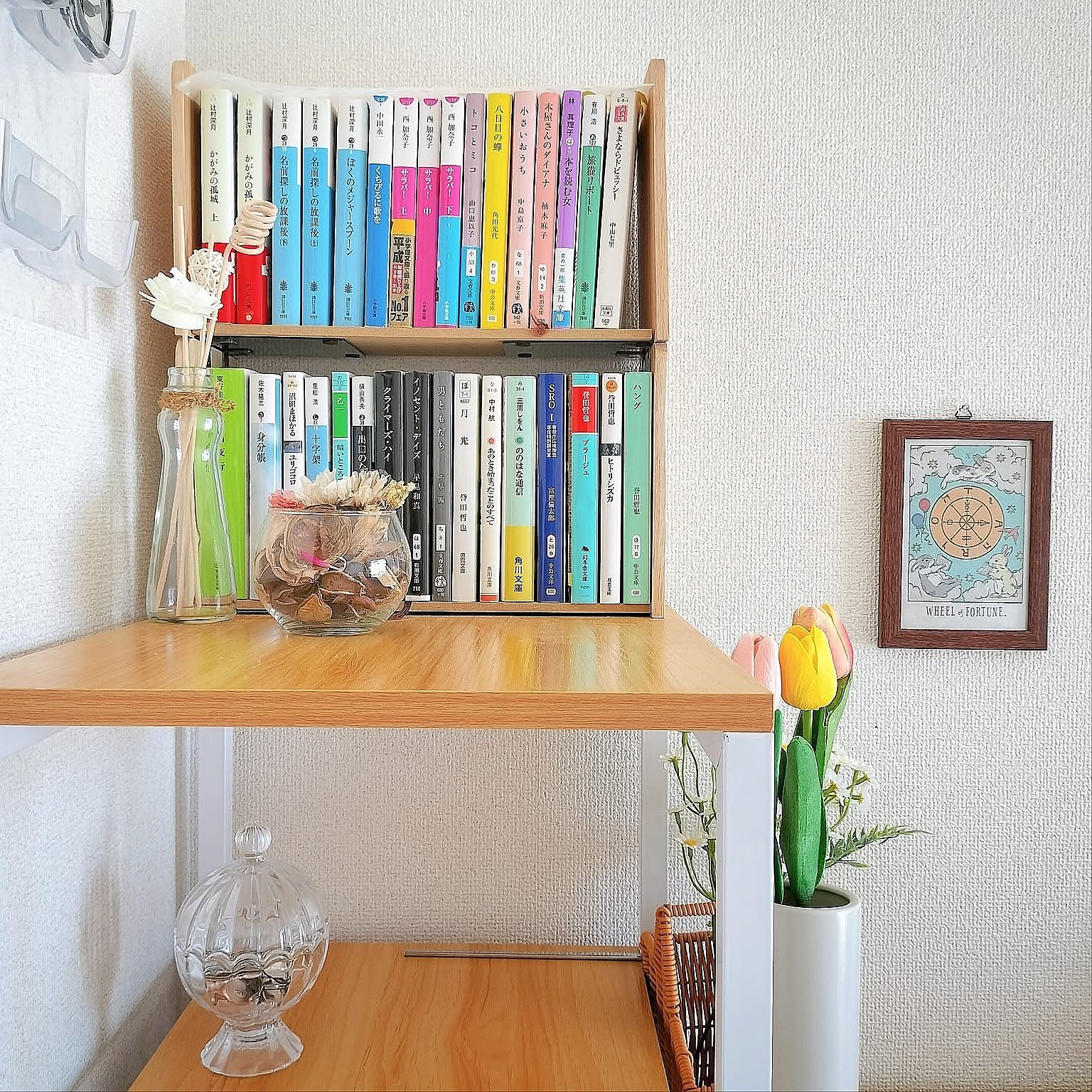 本を立てかけるだけじゃない！ダイソーのブックエンドを、あらゆる収納に活用するテクニックをご紹介