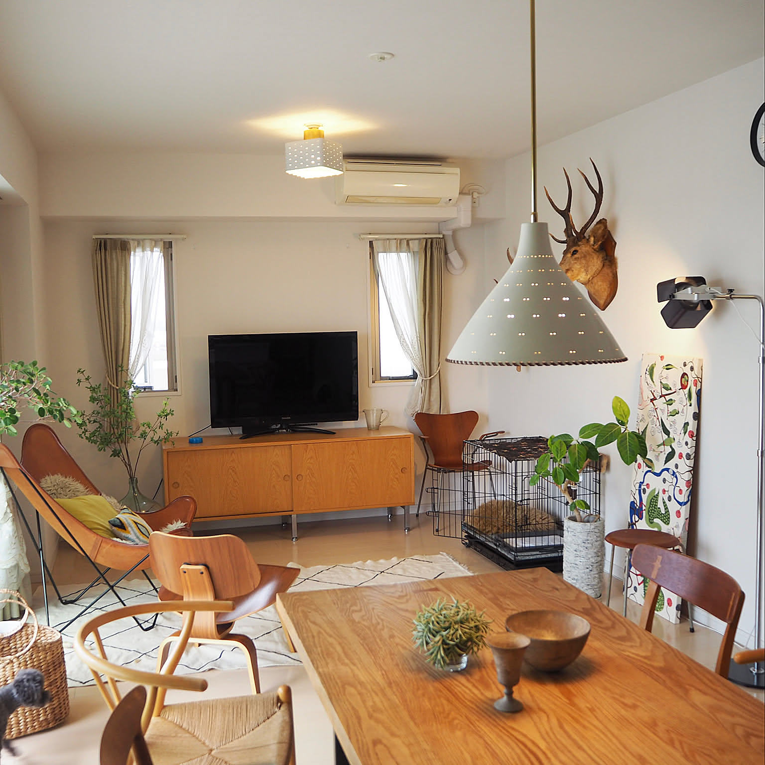 お部屋の形を最大限に活かして広々した生活を実現。縦長リビングの使い方10選