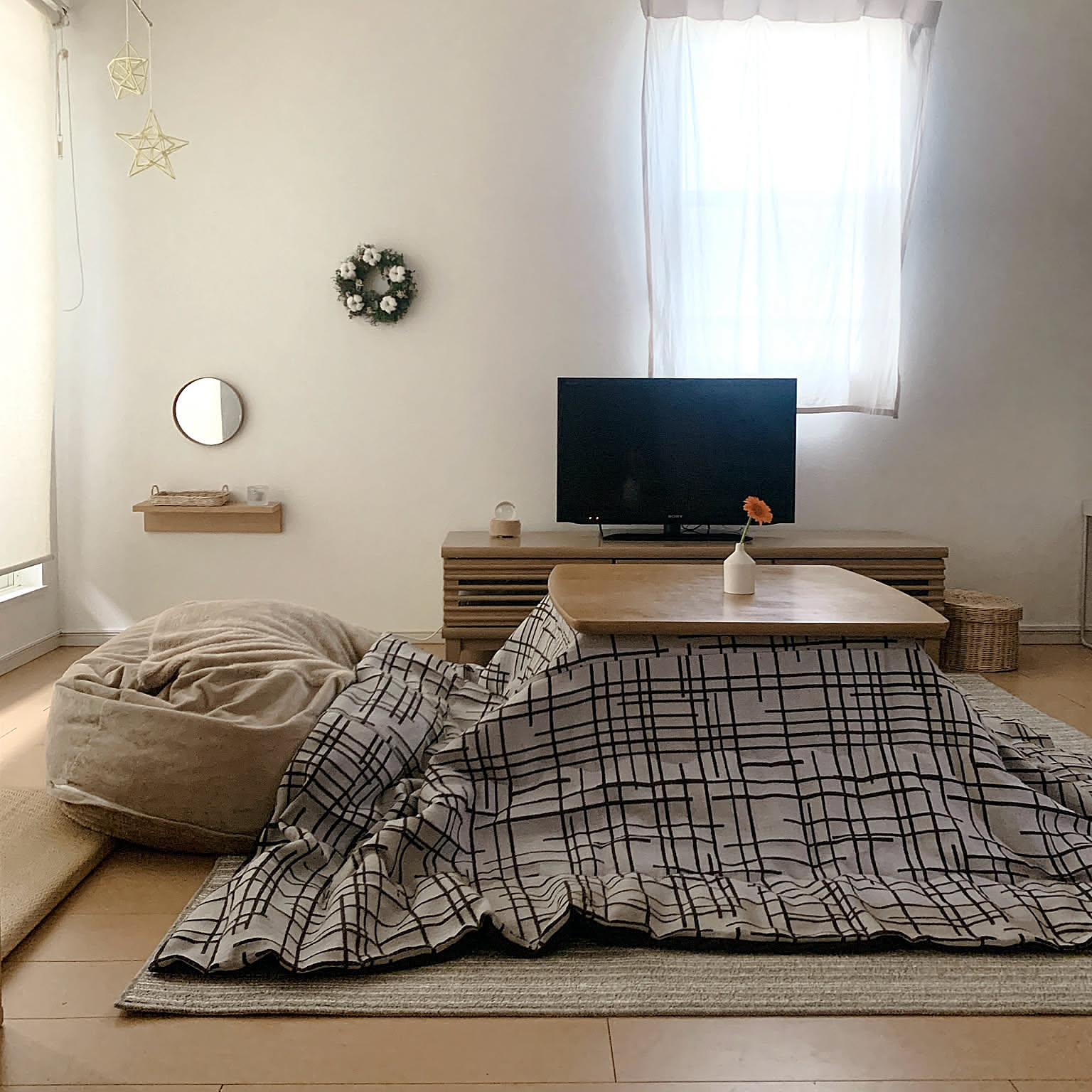 やわらかな感触に癒される♪いろいろなお部屋で使えるニトリのビーズソファ