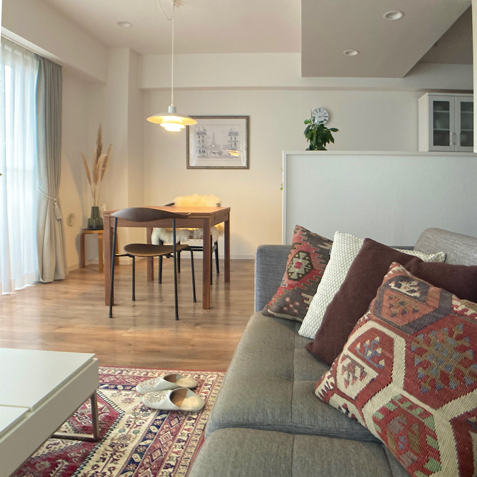 温かみのあるお部屋でほっこり過ごす！私だけの秋色インテリアの作り方