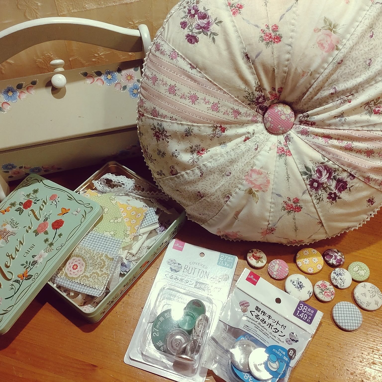 手作りの楽しさを気軽に楽しめる！100均のハンドメイドキット