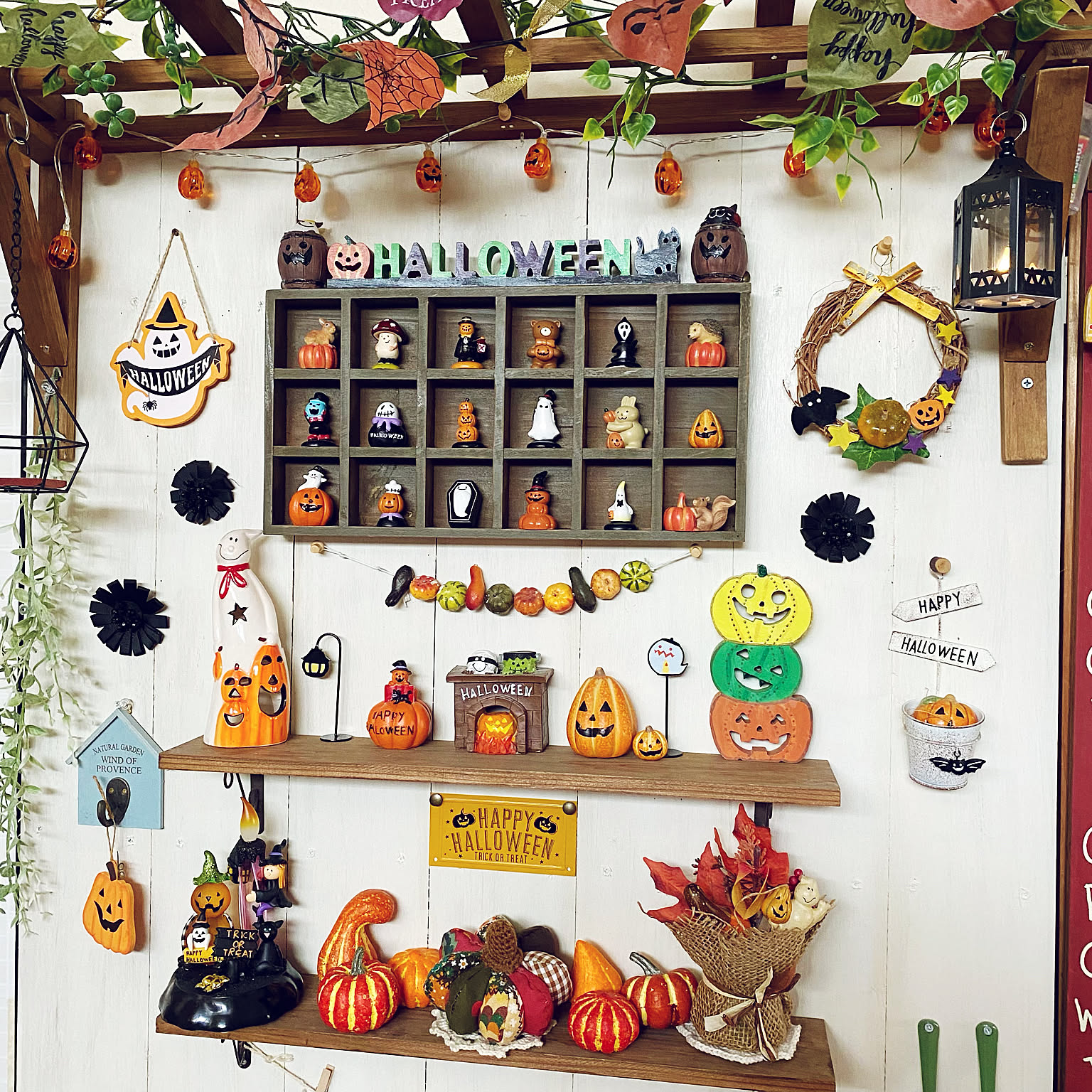 今年はちょっとイメチェン☆3パターンのハロウィンディスプレイ実例
