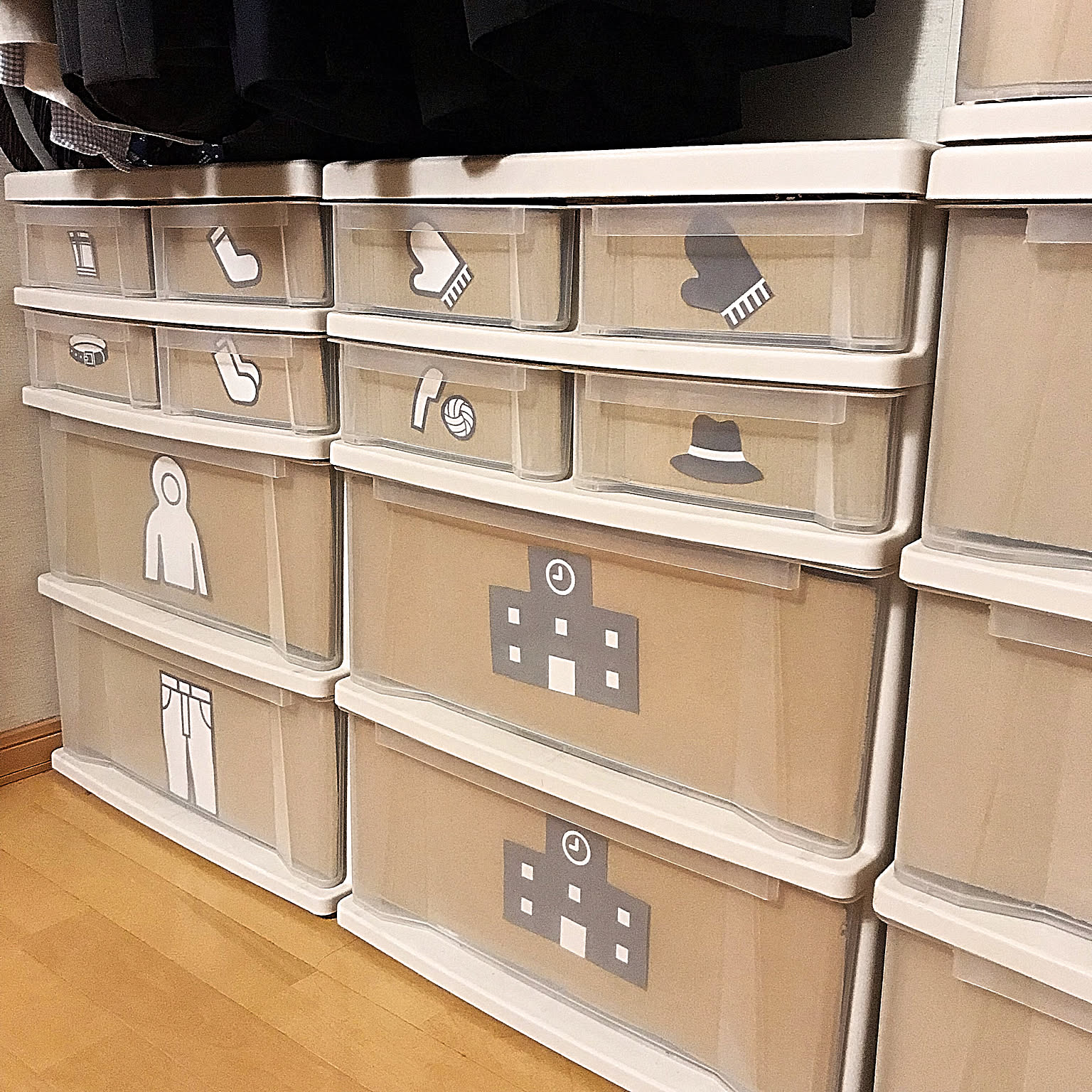 便利さとインテリア性を両立！参考にしたい衣装ケースの目隠しアイデア