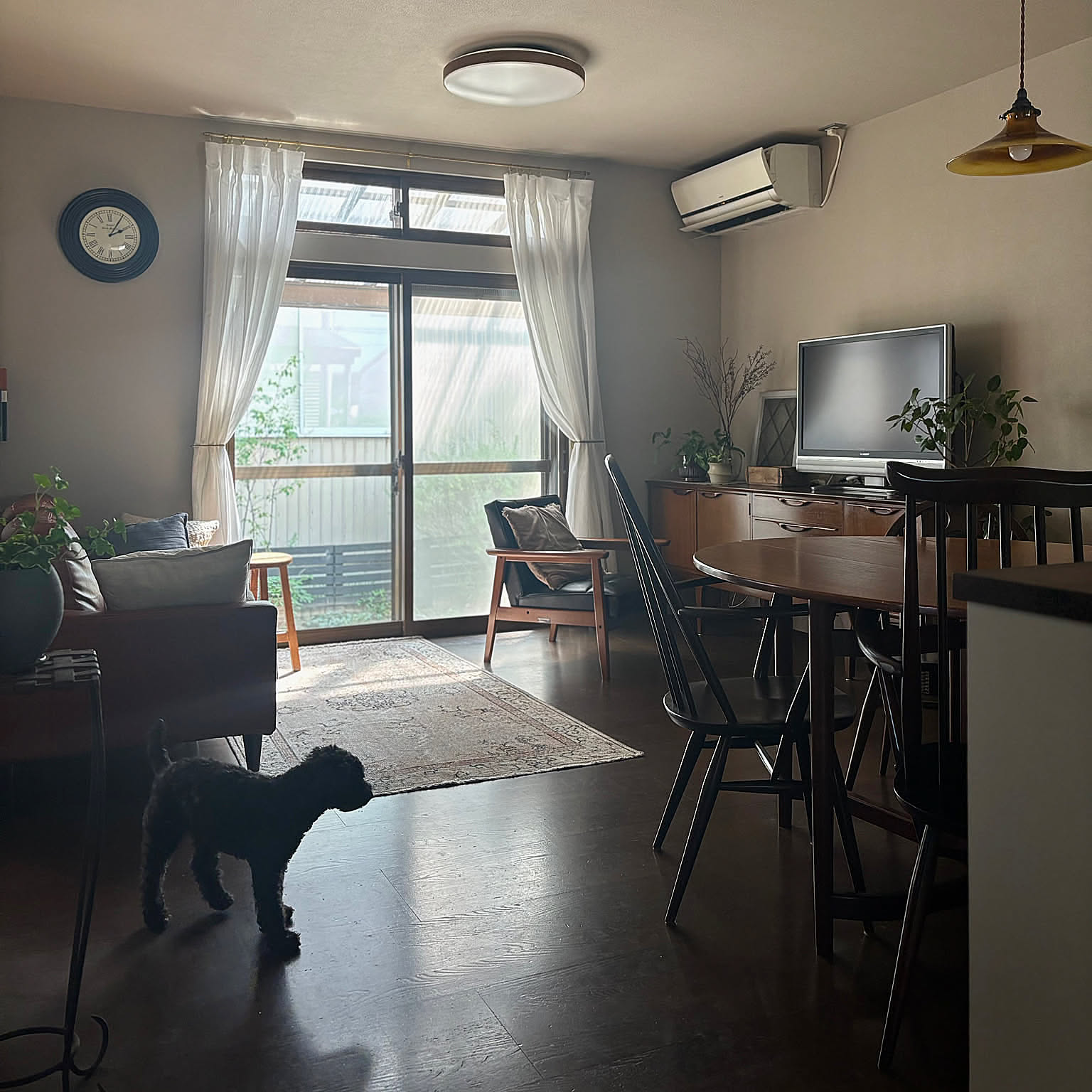 「ヴィンテージ家具と余白で魅せる、優しく落ち着いた住まい」 by eruさん