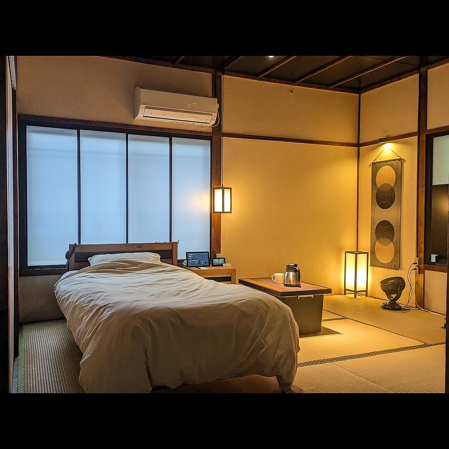 意外なほど馴染む。和室にベッドやソファを置いたコーディネート10選