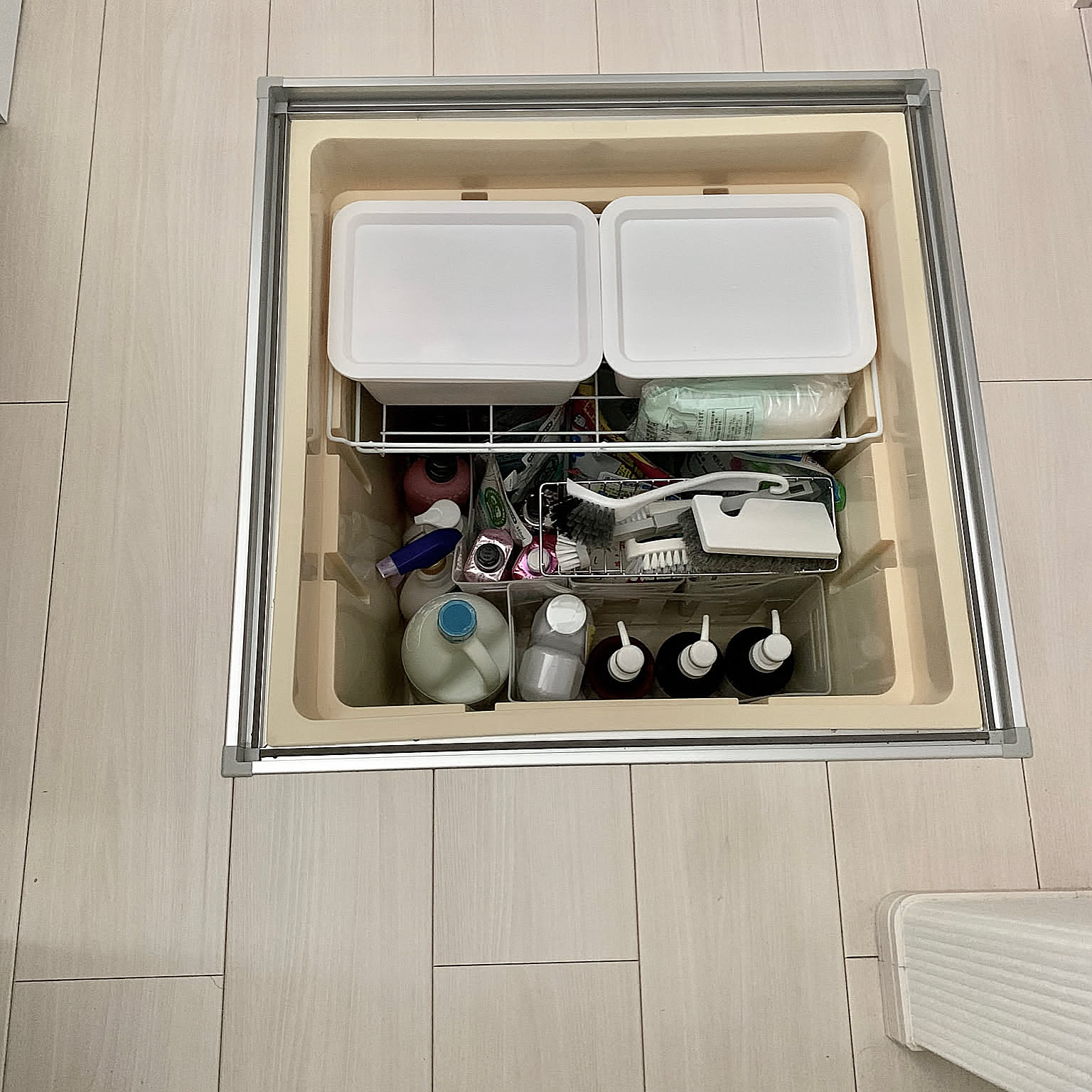 床下収納はどうやって使う？部屋が片付く収納の実例10選