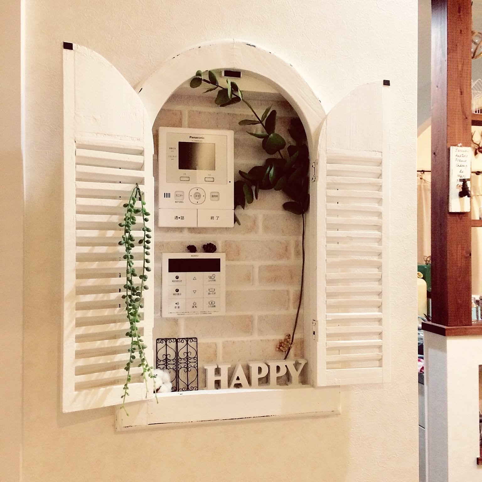小さいスペースもこだわりたい♡インターホンカバーのDIY