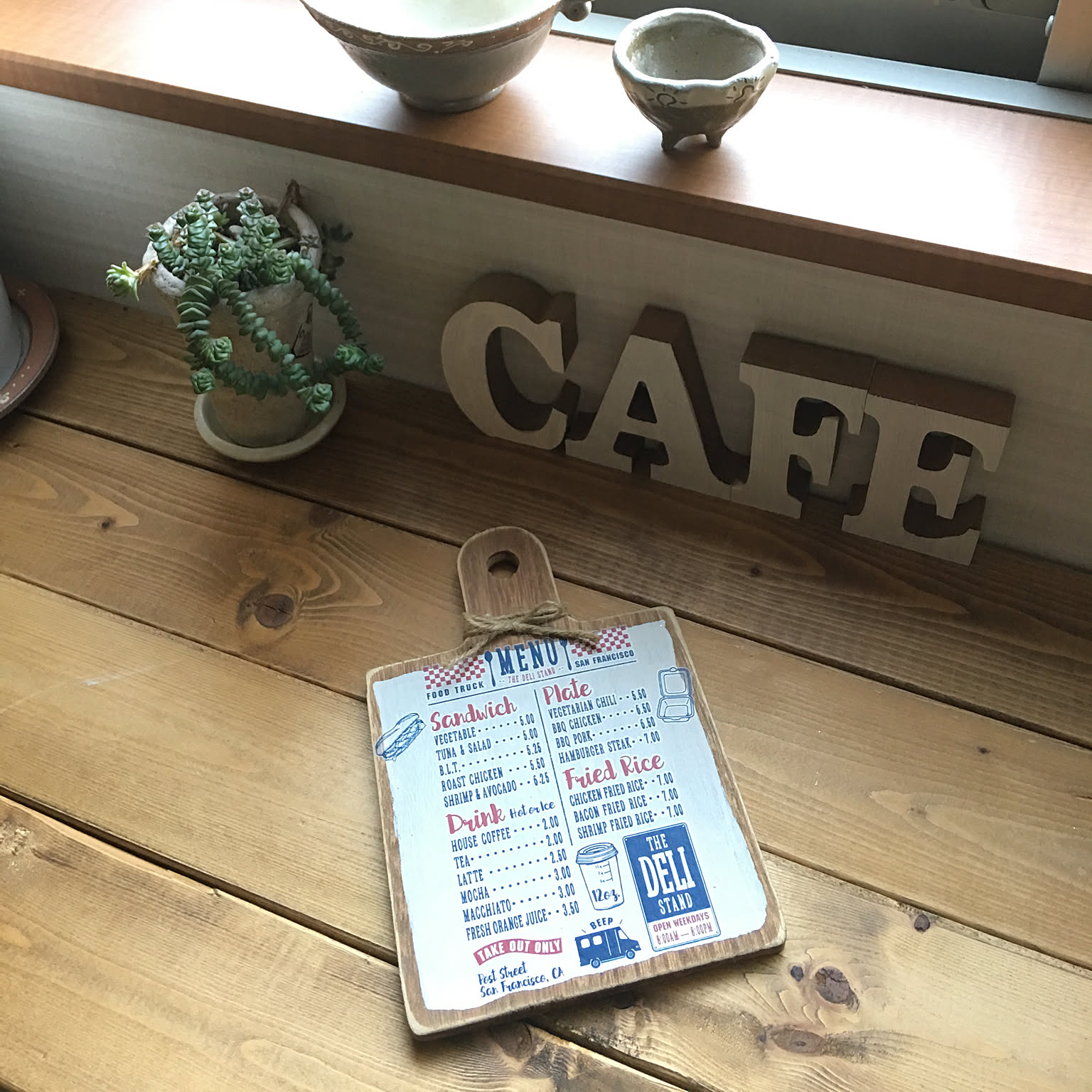 「転写シール活用術！カッティングボードでカフェメニュー風ボード」 by meguko.ryanさん