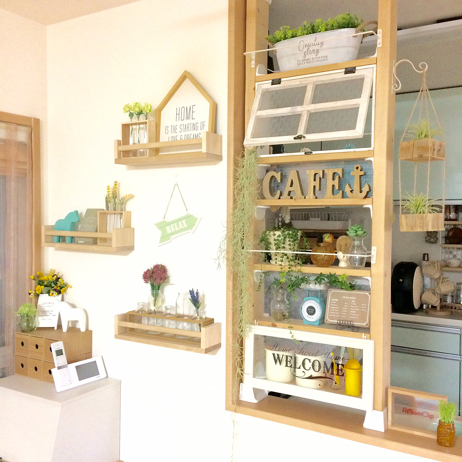 お気に入りが集まる♡カフェ風インテリアのDIYアイデア