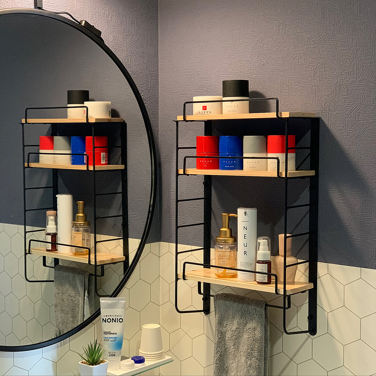 見た目も使い勝手もばっちりな壁面に。ウォールシェルフDIYの実例6選