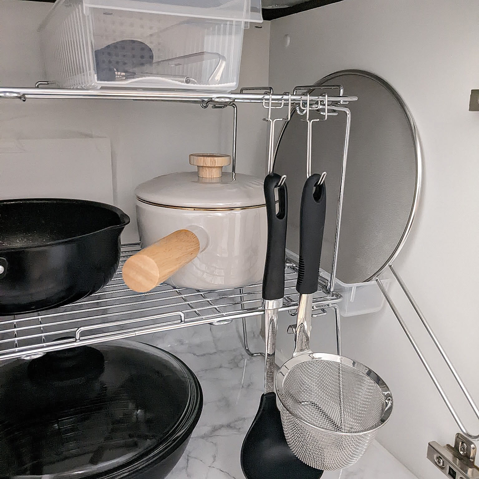 ひと工夫で収納性をUPできる！セリアのステンレスフックシリーズの活用術