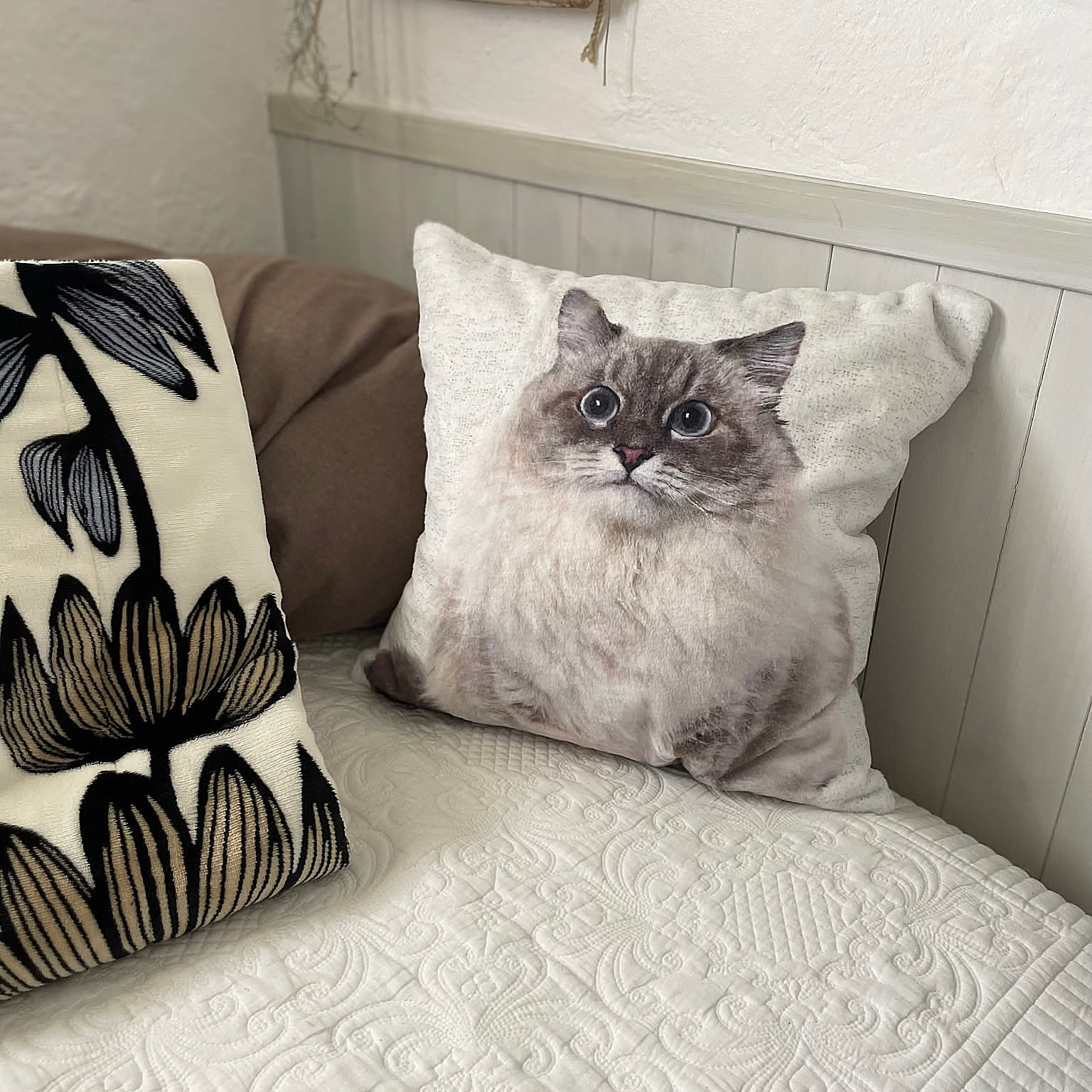 お部屋や用途に合わせて選ぶ♪ニトリのクッションカバーがある暮らし