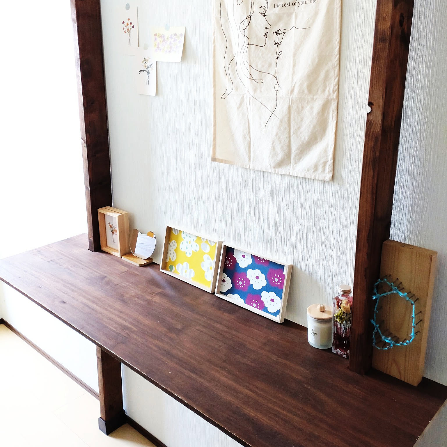 気軽に手に入るのがうれしい♡ダイソーのアイテムで叶えるカフェ風のお部屋