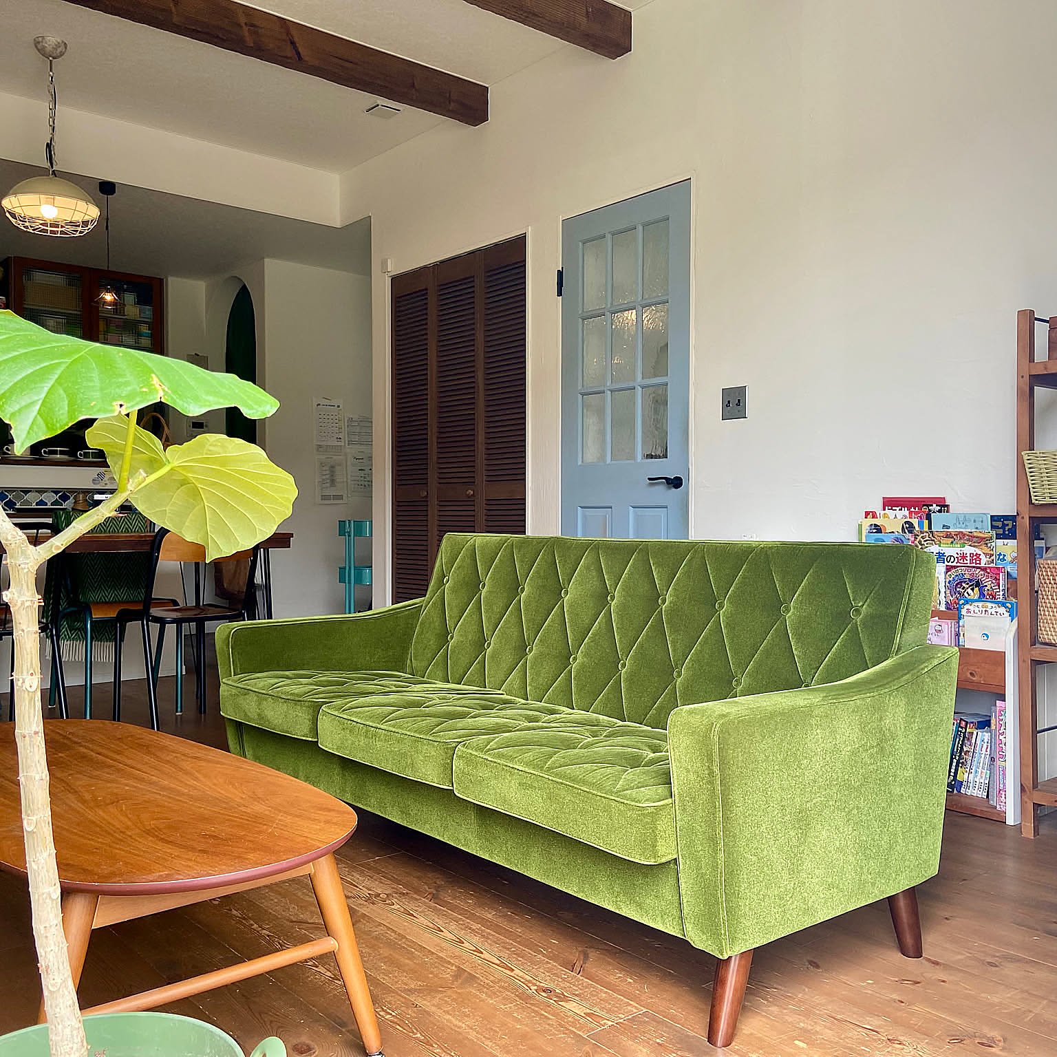 魅力的なデザインと座り心地のよさで、くつろぎの時間を。ユーザーさん愛用のカリモク家具のソファ6選